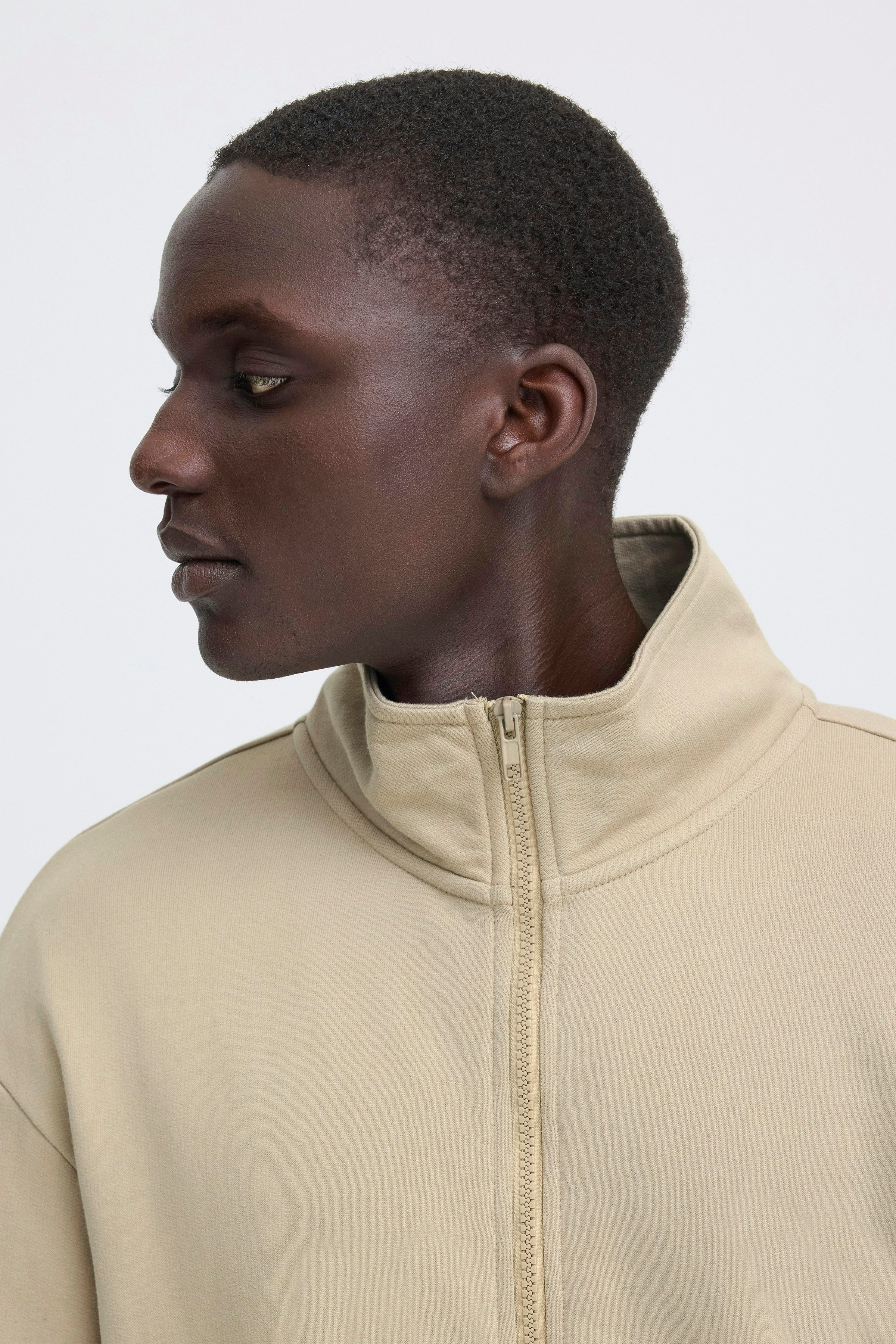 Blend Sweater BHBRODY STAND SWEATSHIRT mit Reißverschluss, aus Baumwolle und Polyester, Regular Fit