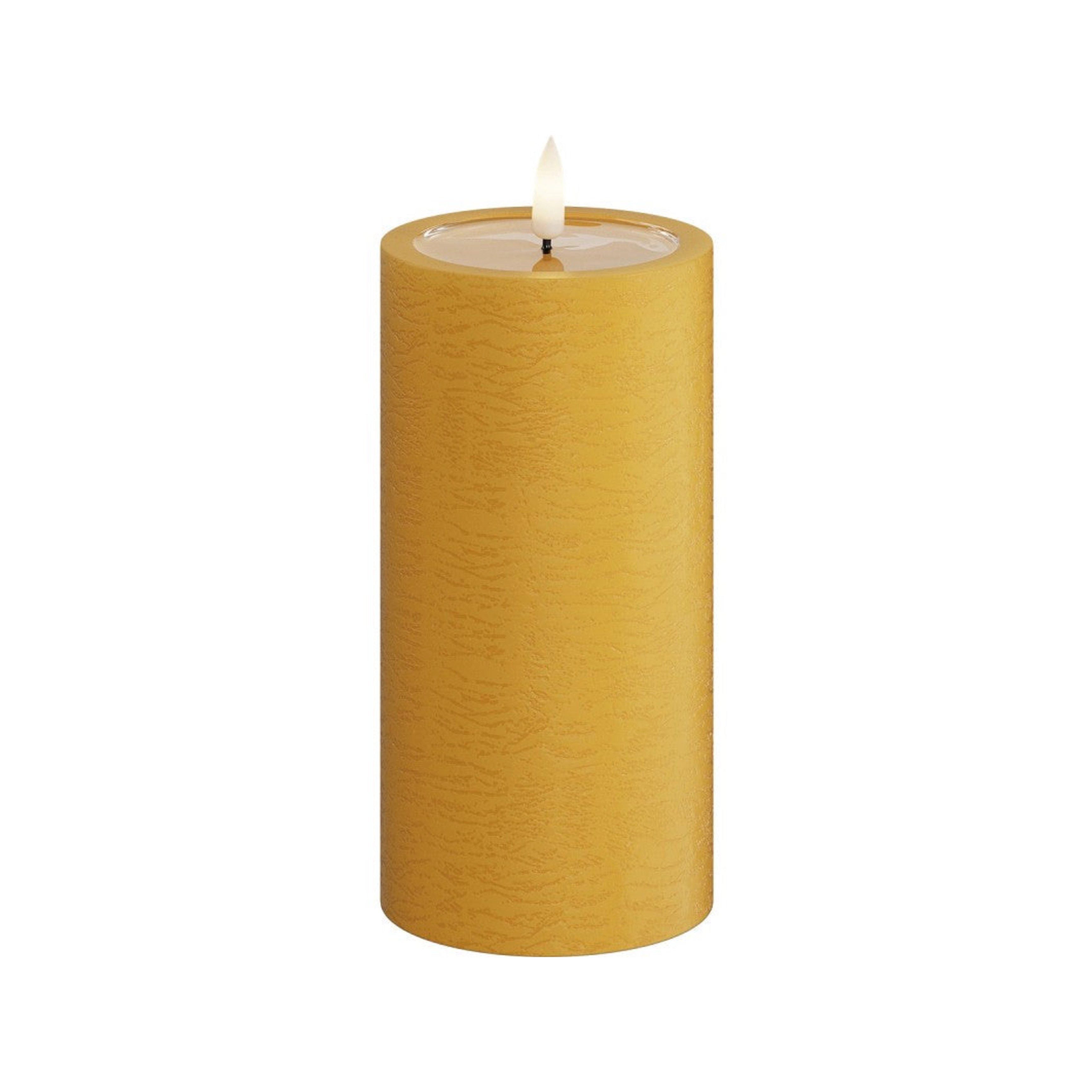 Deluxe Homeart LED-Kerze LED Stumpenkerze 15 cm curry von Deluxe / Unique Homeart Candle / Kerz