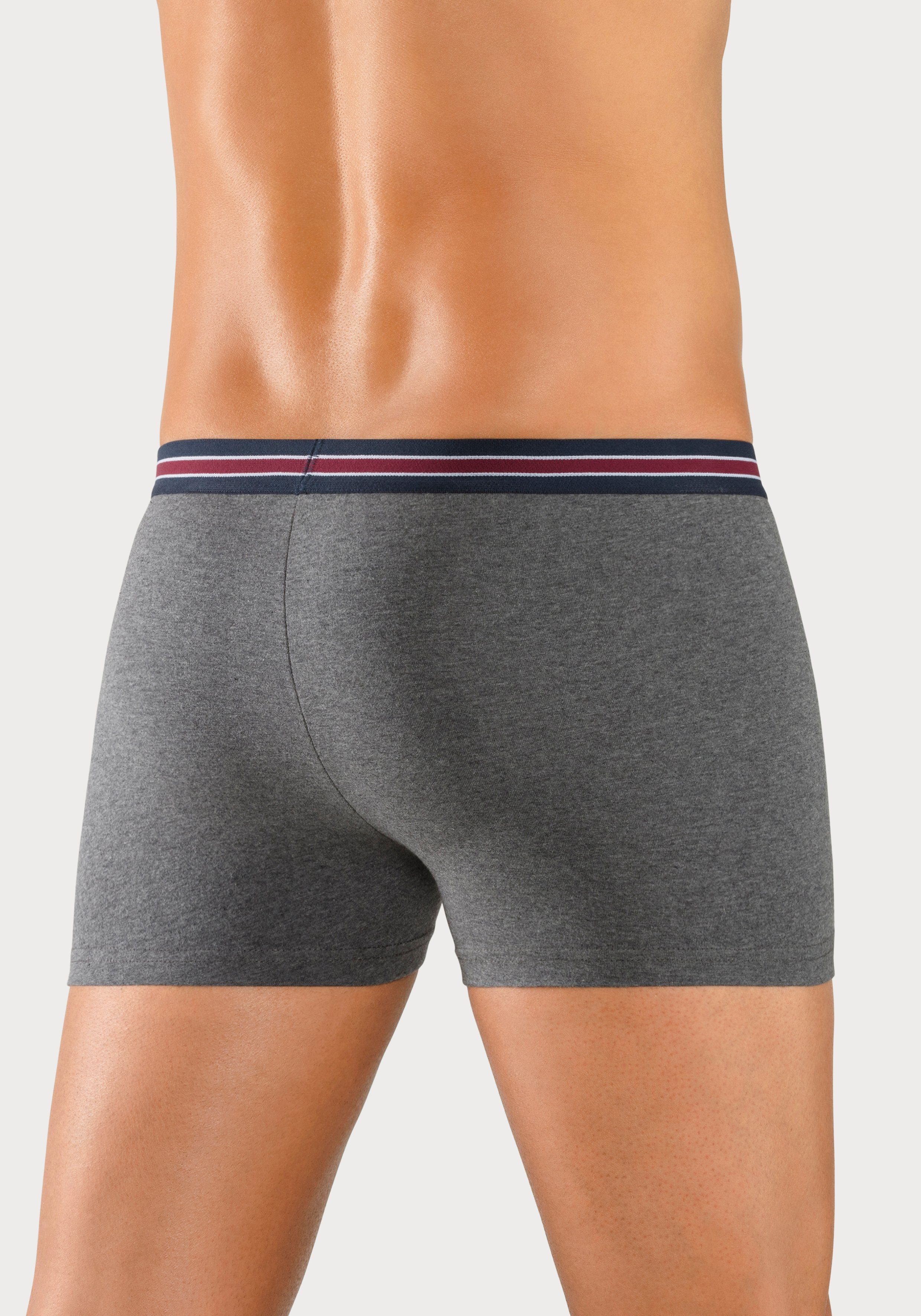 Bench. Boxer Boxershorts für Herren (Packung, 4-St) Unterhosen mit seitlichem Logo Druck – Bild 4 von 5