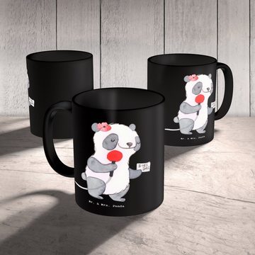 Mr. & Mrs. Panda Tasse Sportjournalistin Herz - Schwarz - Geschenk, Reporterin, Interview, A, Keramik, Langlebige Designs