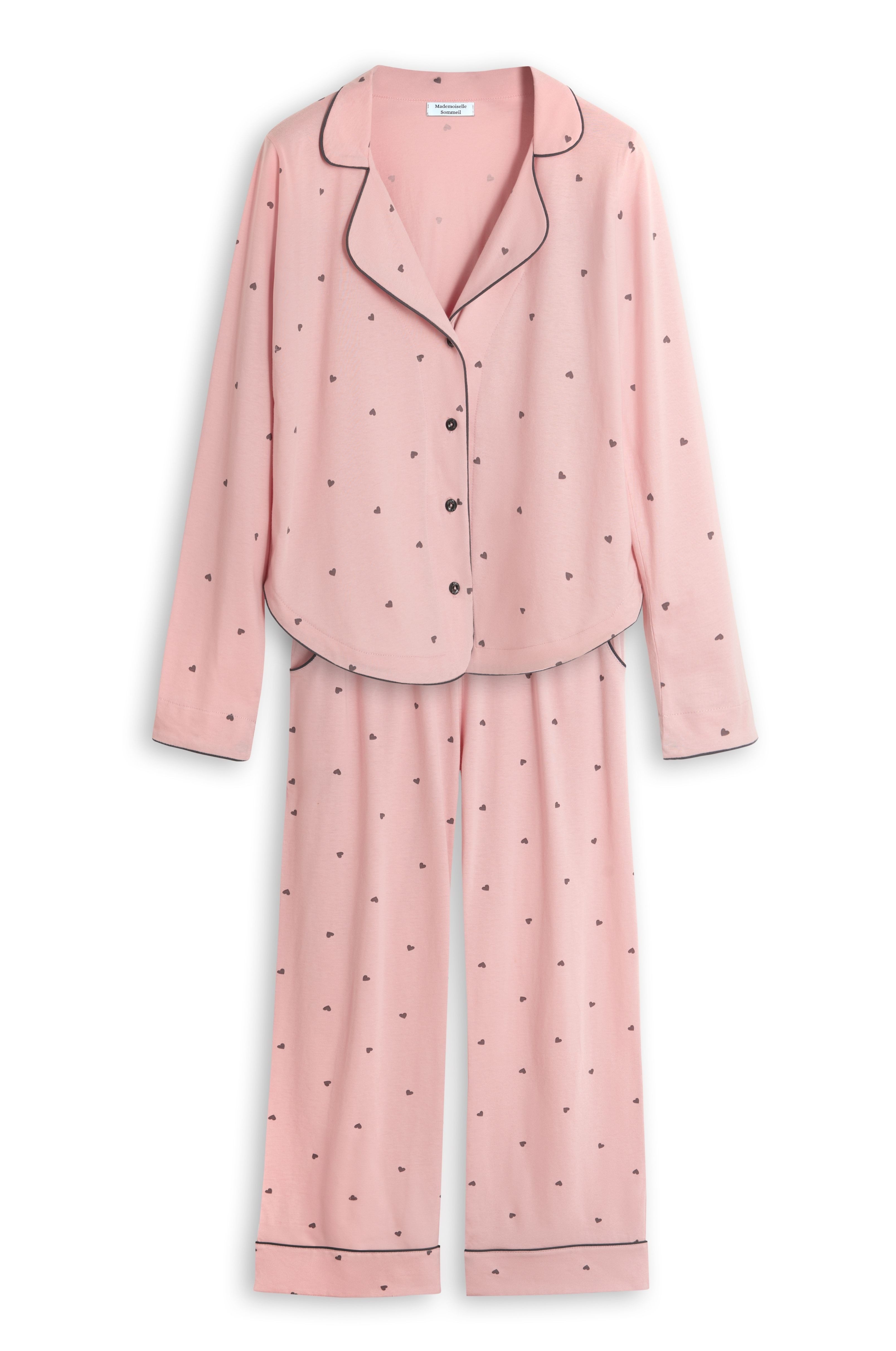 Mademoiselle Sommeil Pyjama Damen Schlafanzug in Rosa mit Herzprint aus 100% Baumwolle Langarm & lange Hose, Knopfleiste & Taschen, gefertigt in Polen