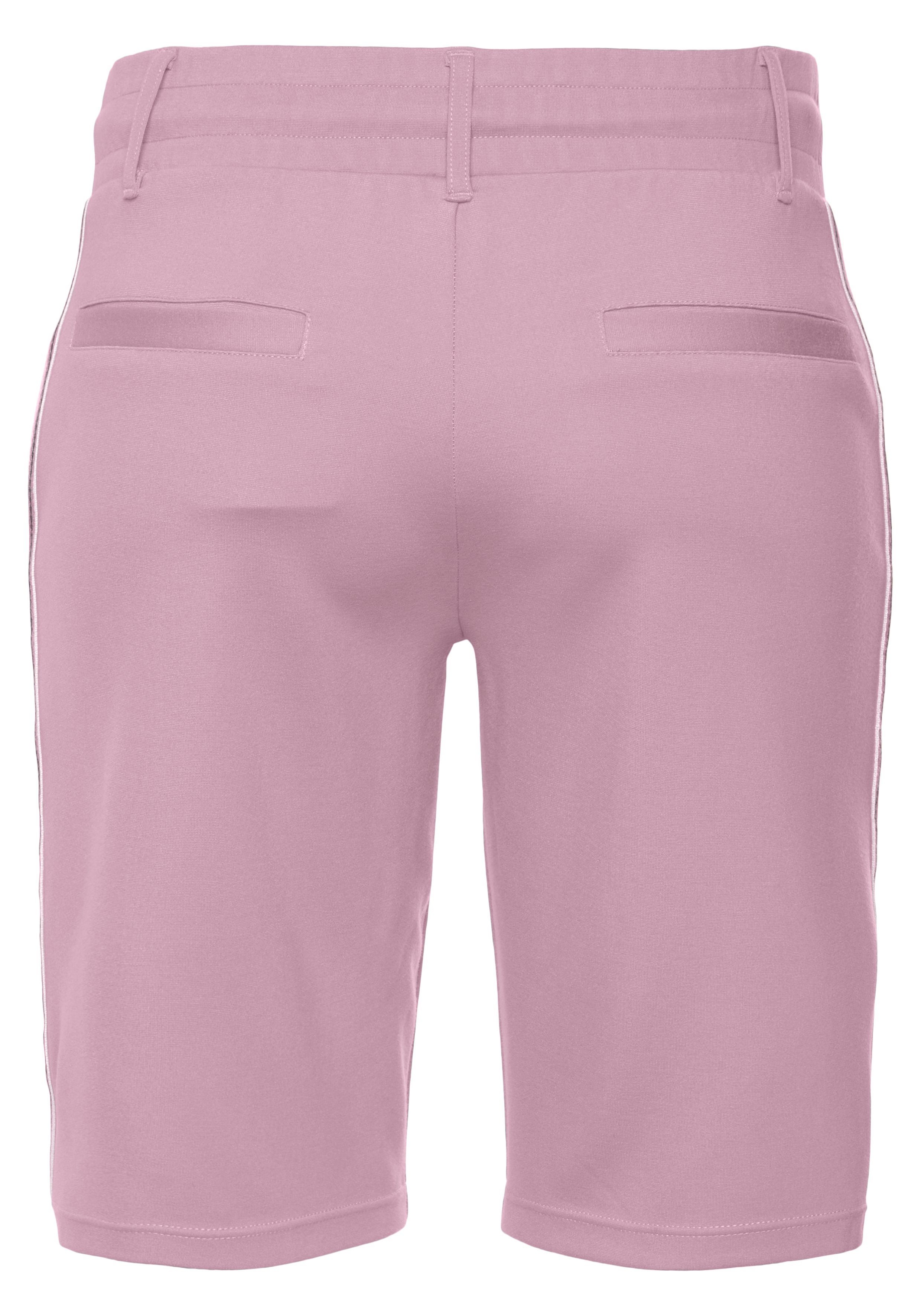 LASCANA Shorts mit seitlichen Streifen, Loungewear