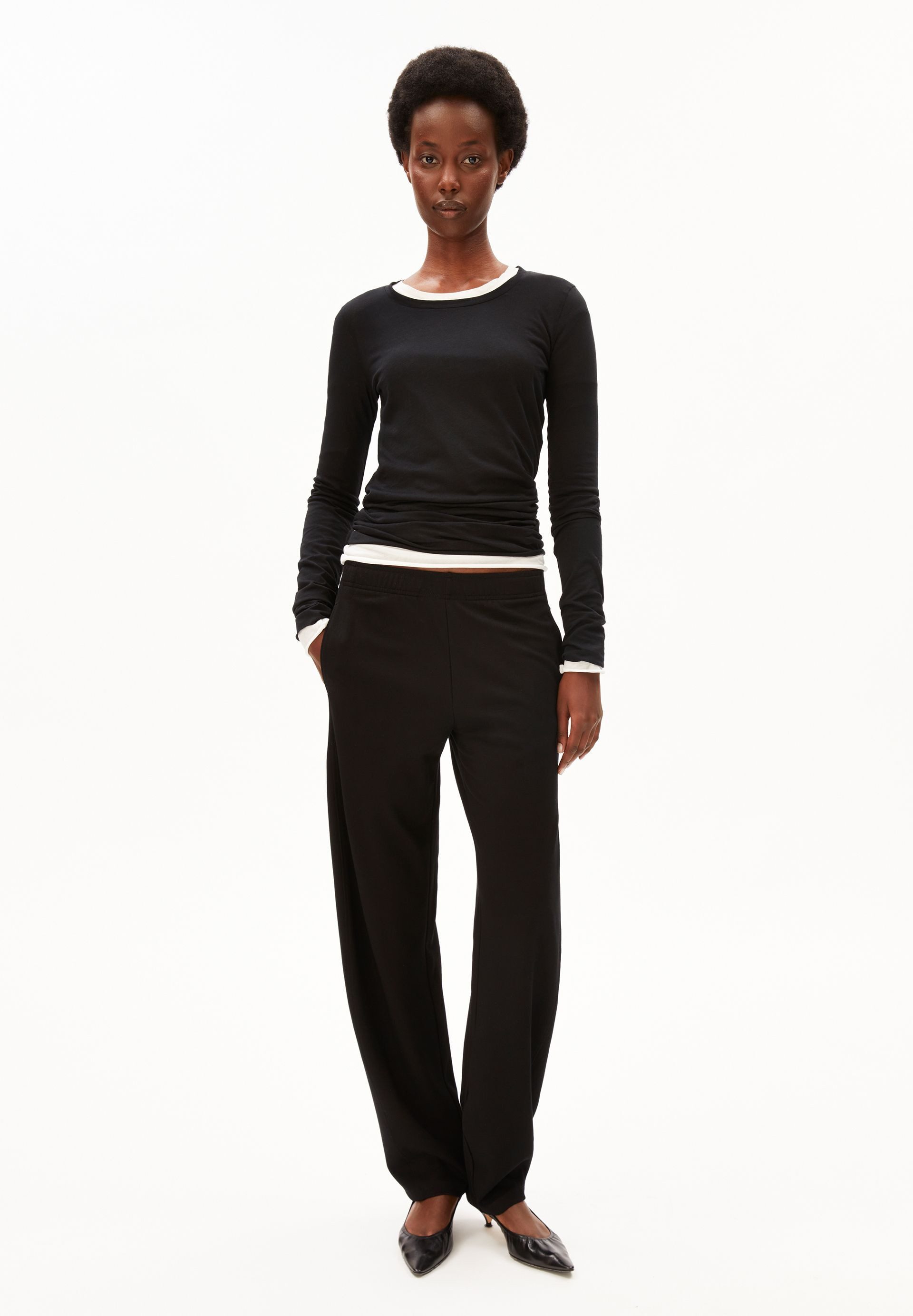 Armedangels Jerseyhose JERSEY BARREL (Mid waist, Regular Fit) Hose aus LENZING™ ECOVERO™ Viskose Mix