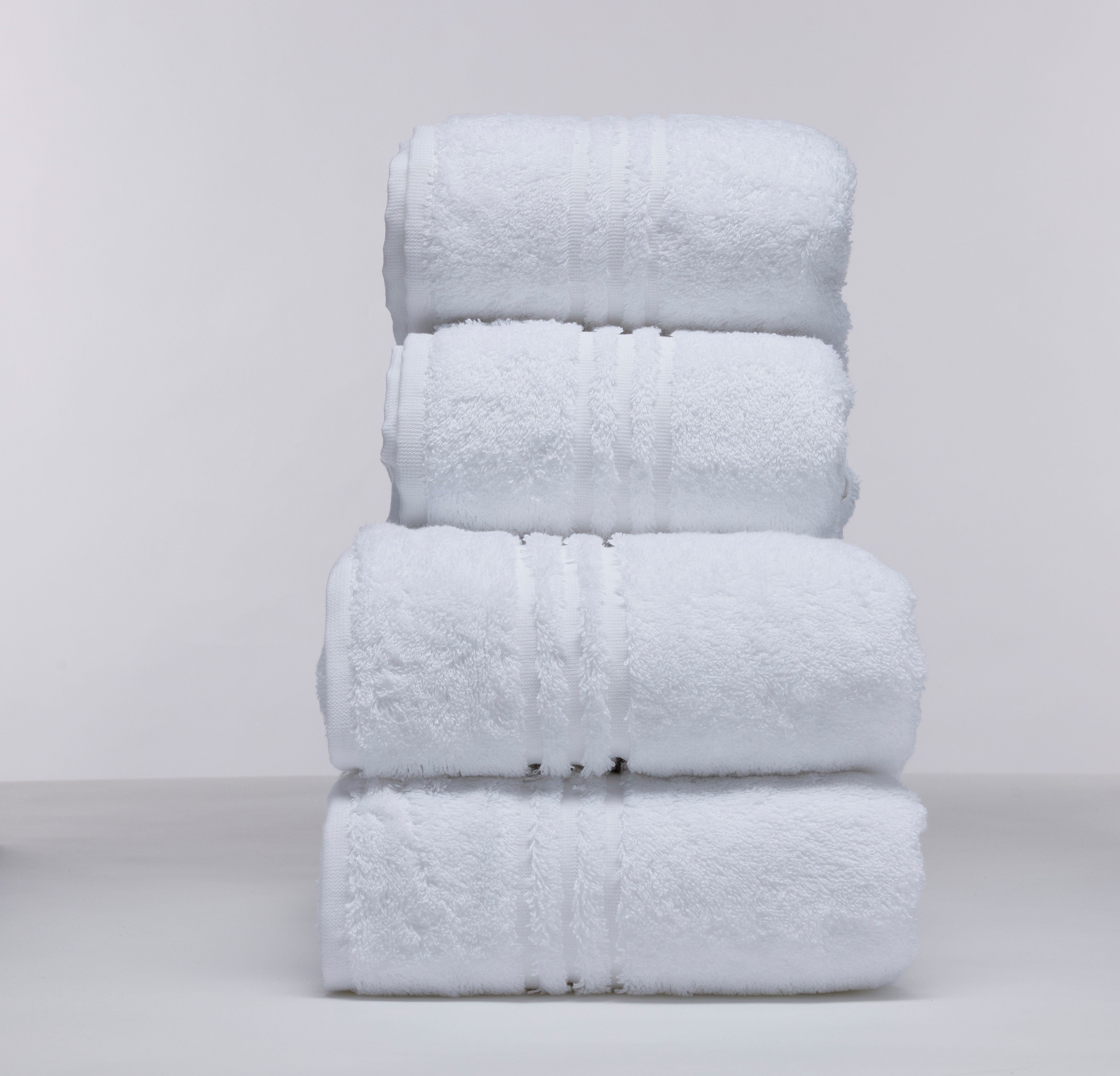 Le Set Comfortable Cloudy-White Handtuch 100% 550 g/m² Interior feinste Baumwolle (4-tlg), Superweich, türkische