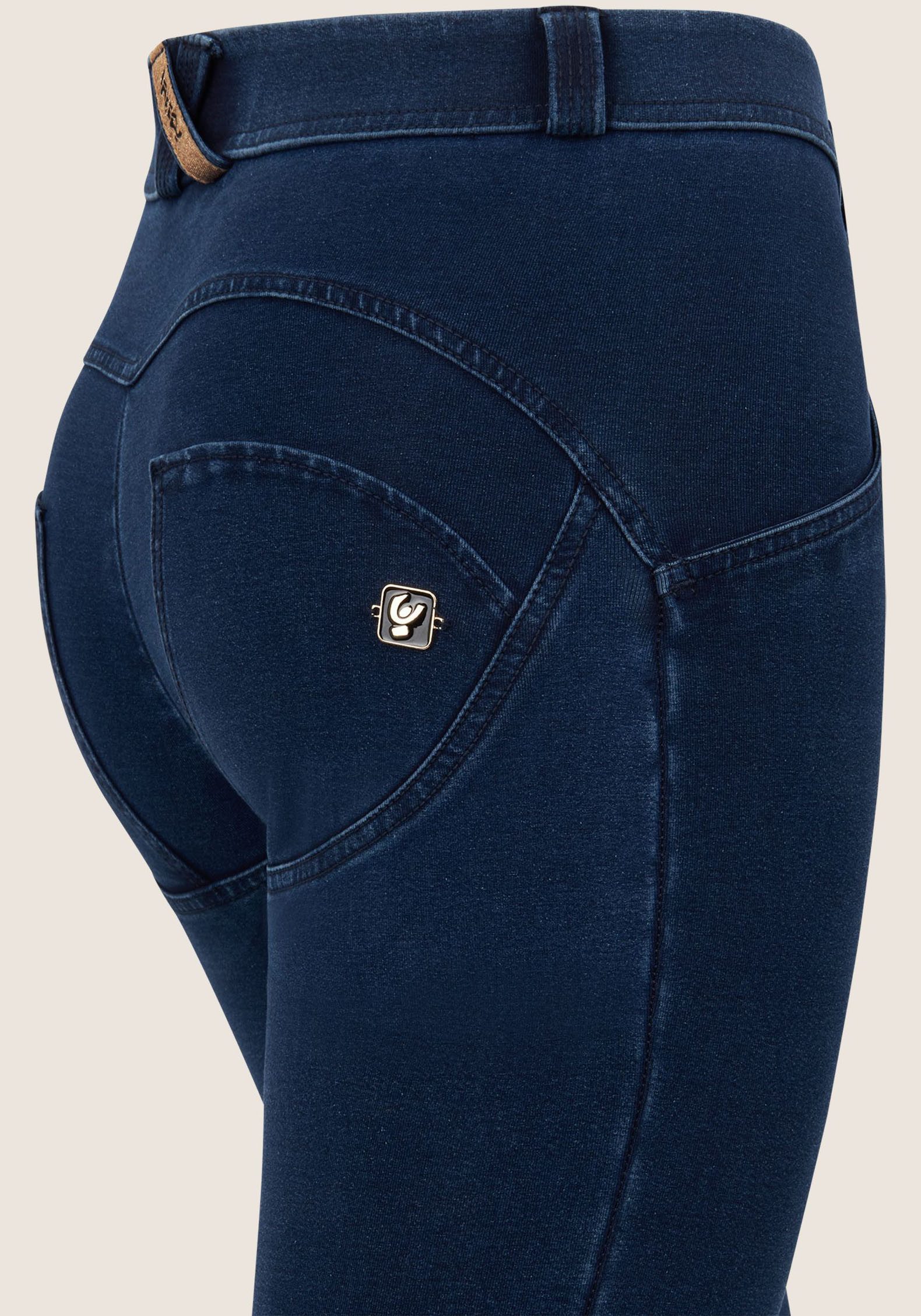 Freddy Leggings WRUP MINI-FLARE REGULAR mit Lifting & Shaping Effekt, skinny fit