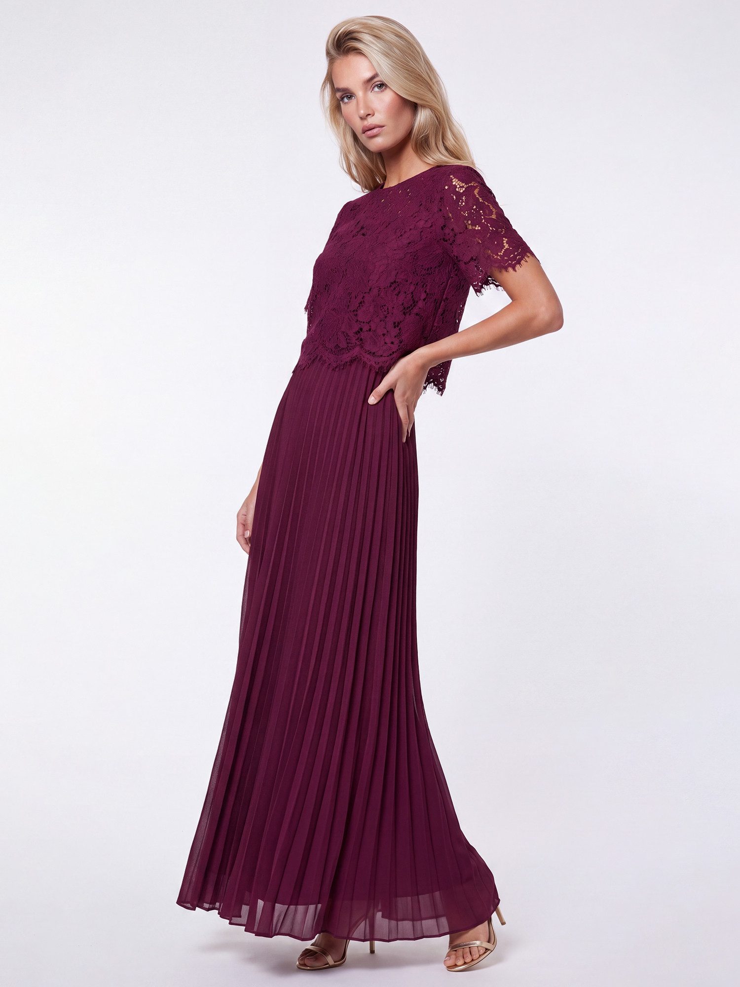 Apart Abendkleid mit Spitzenoberteil und Plisseerock – Bild 3 von 5
