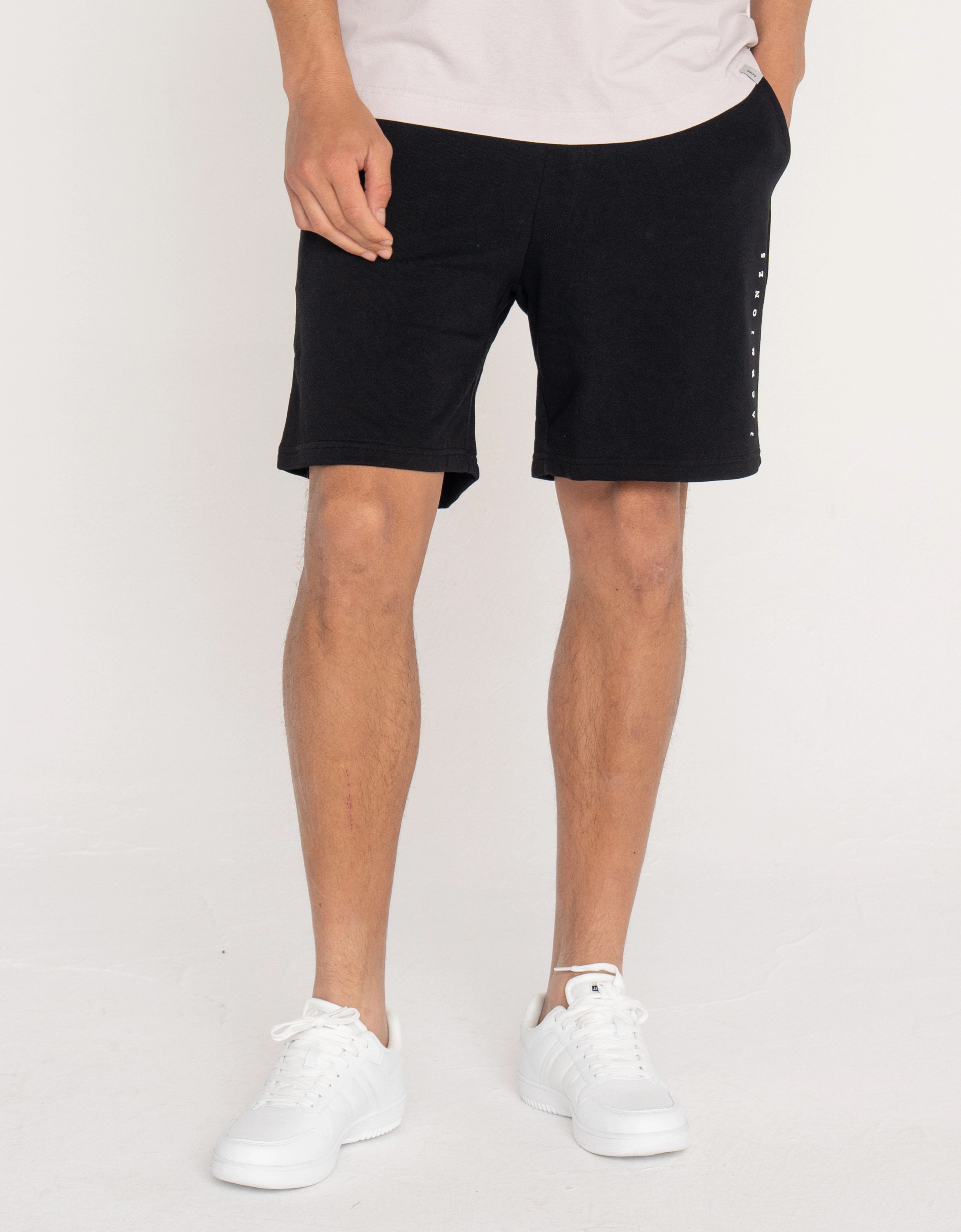 Jack & Jones Shorts JPSTGORDON STAR JJ SWEAT SHORTS SRT SN mit Logo Schrift günstig online kaufen