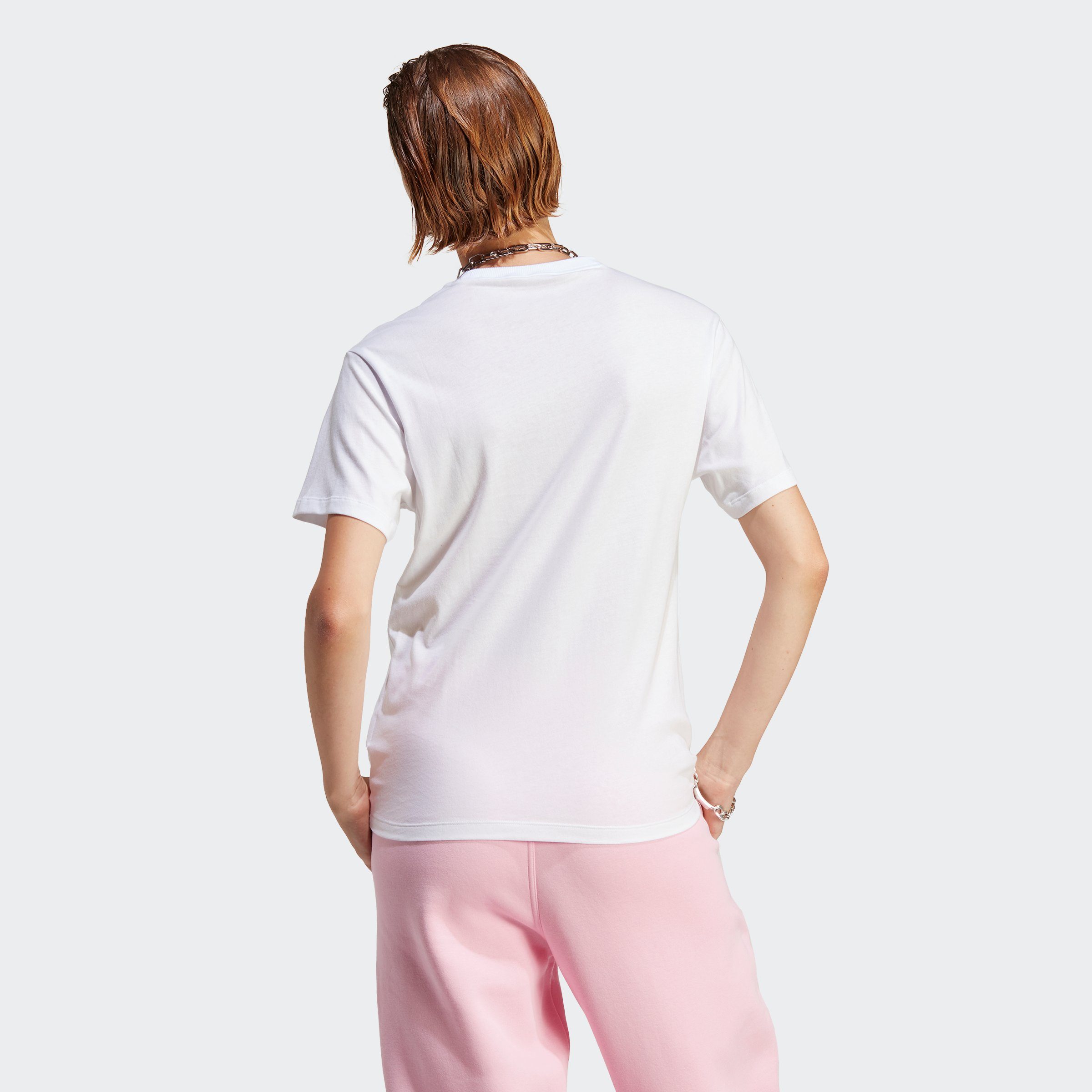 ESSENTIALS Originals adidas White REGULAR T-Shirt ADICOLOR