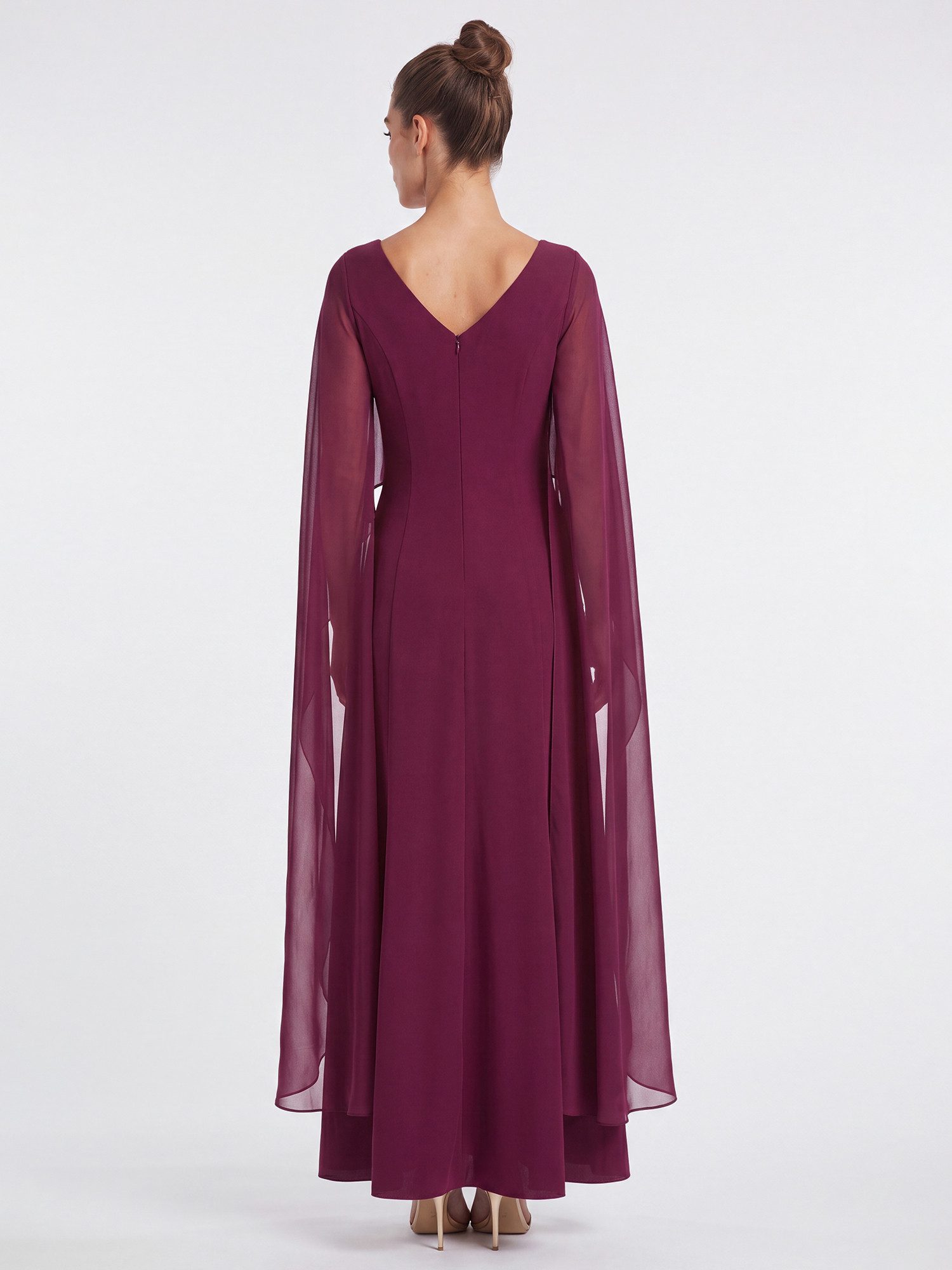 Apart Abendkleid mit Chiffoncape