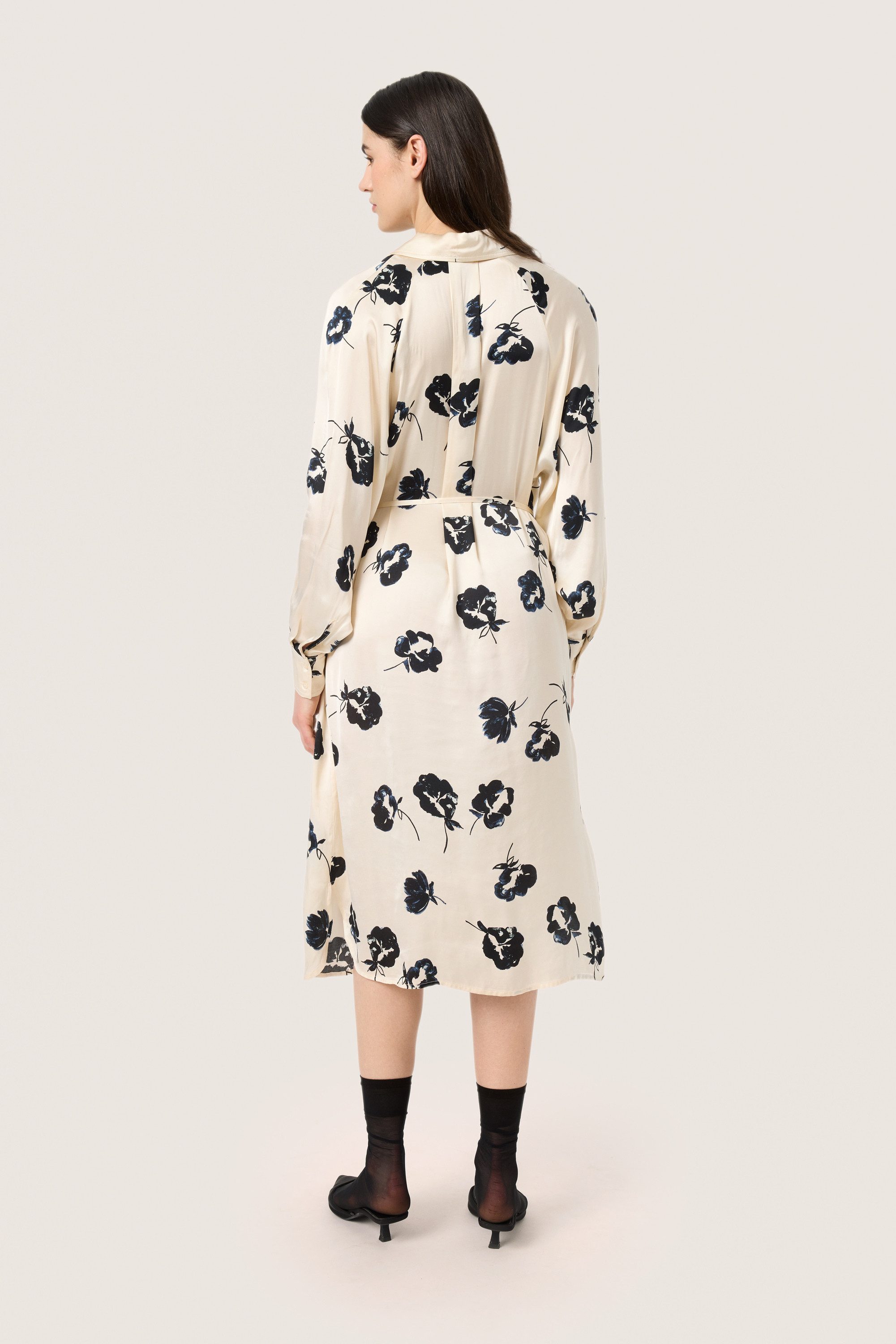 SOAKED IN LUXURY Blusenkleid Kleid SLErwina