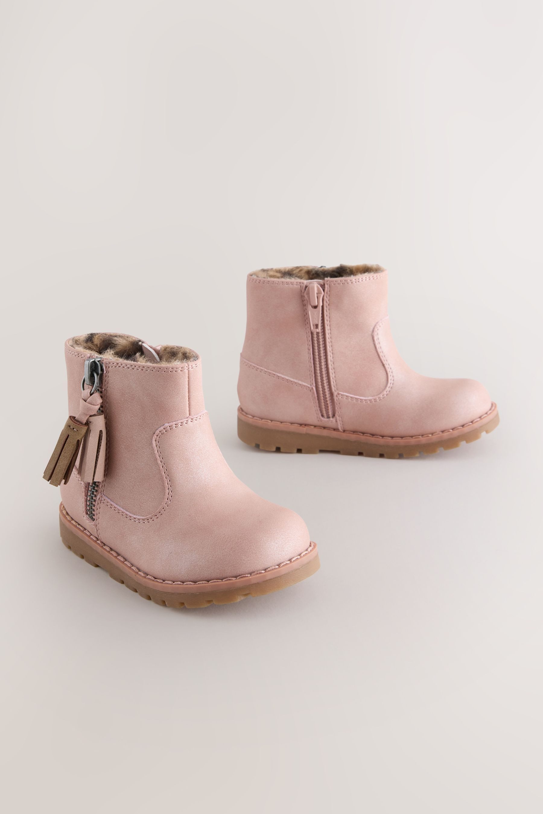 Next Chelseastiefel mit Quaste und Reißverschluss Stiefelette – Bild 2 von 5