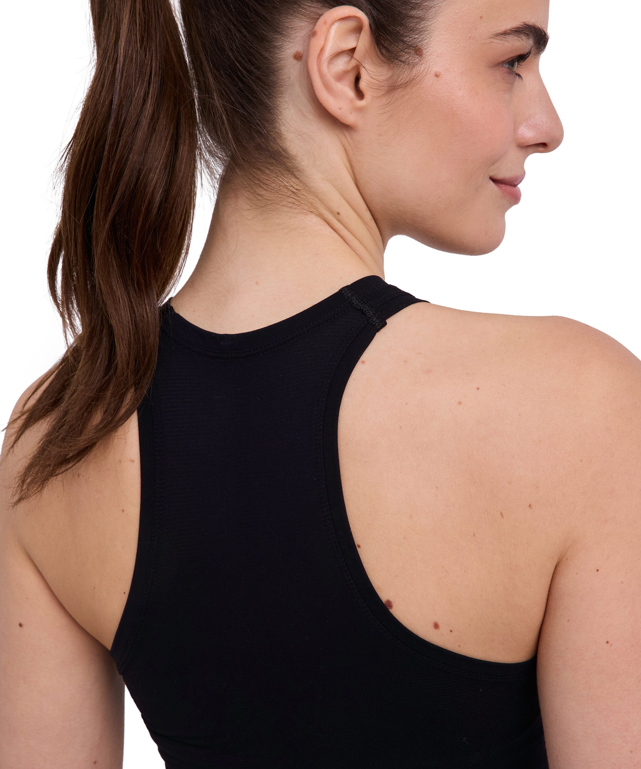 FALKE Funktionsunterhemd Top kühlend für warme Temperaturen (1-St., 1) kühlend für warme Temperaturen