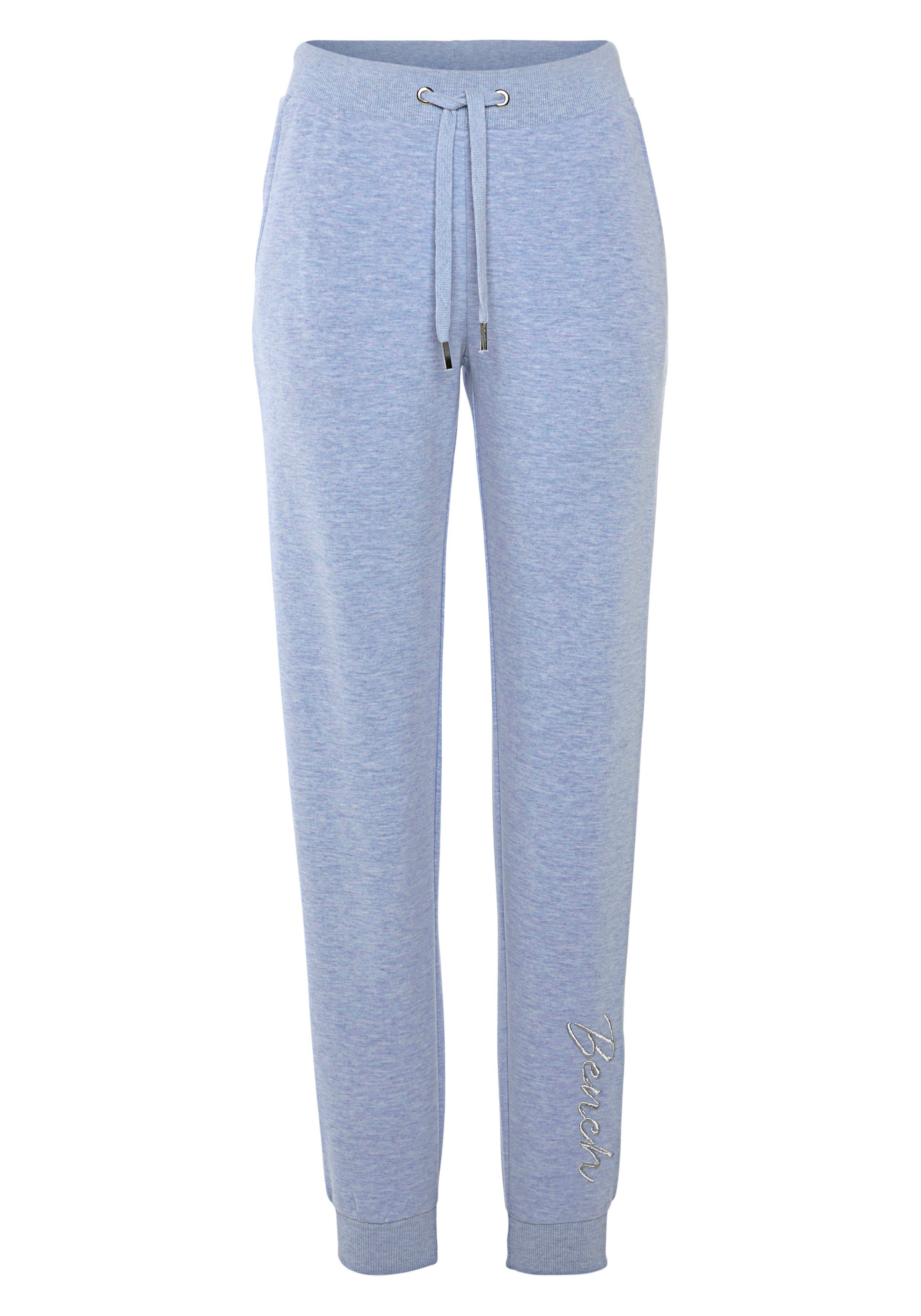 Bench. Loungewear Relaxhose -Loungehose, glänzender Logostickerei, meliert Loungewear, mit Loungeanzug Sweathose hellblau