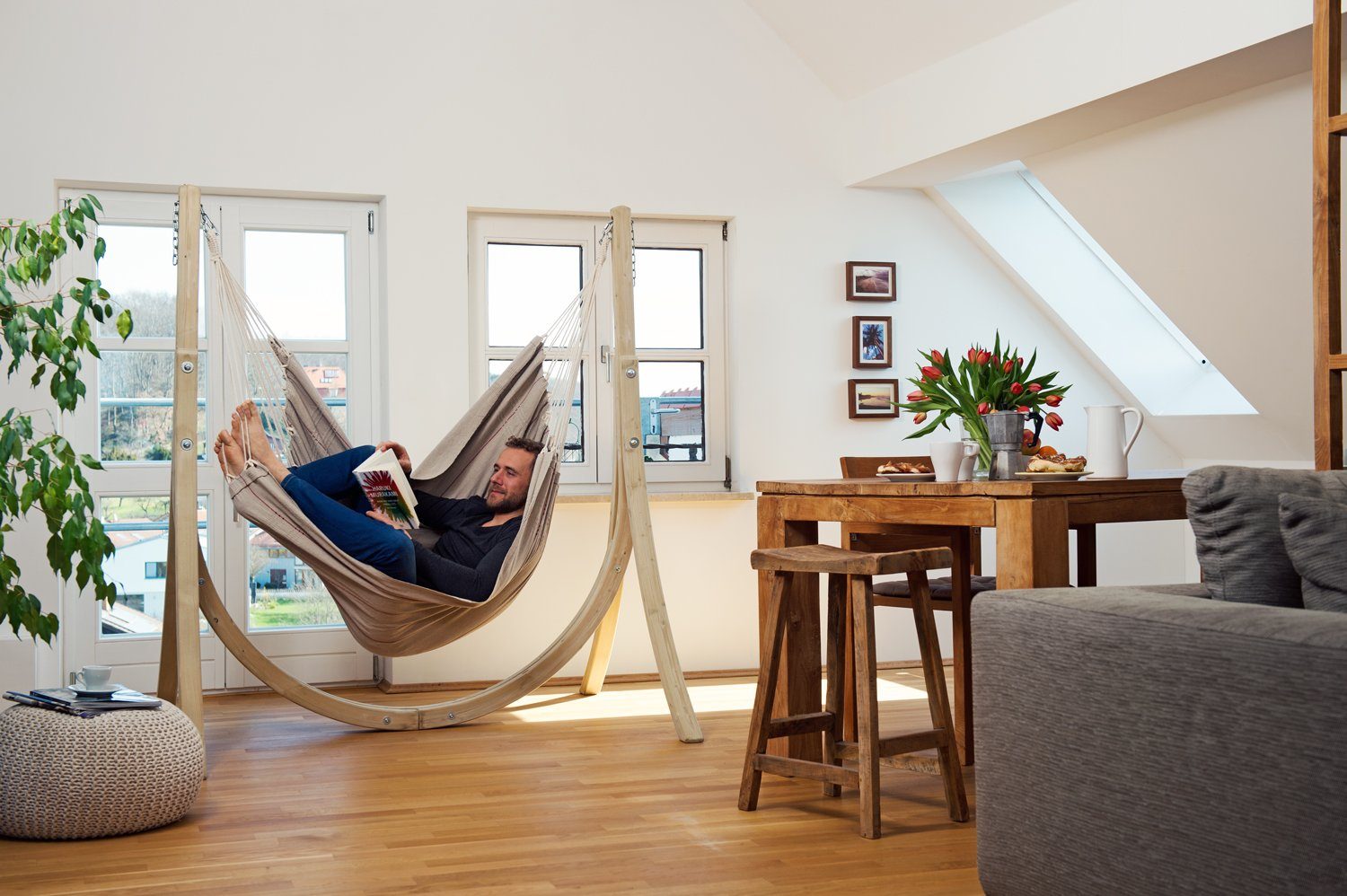 Amazonas Hängesessel Artista, Extra weicher Stoff aus recycelter Baumwolle (Sitzfläche ca. 160 x 130 cm, Belastbarkeit max. 150 kg), FSC™-zertifizierter Spreizstab