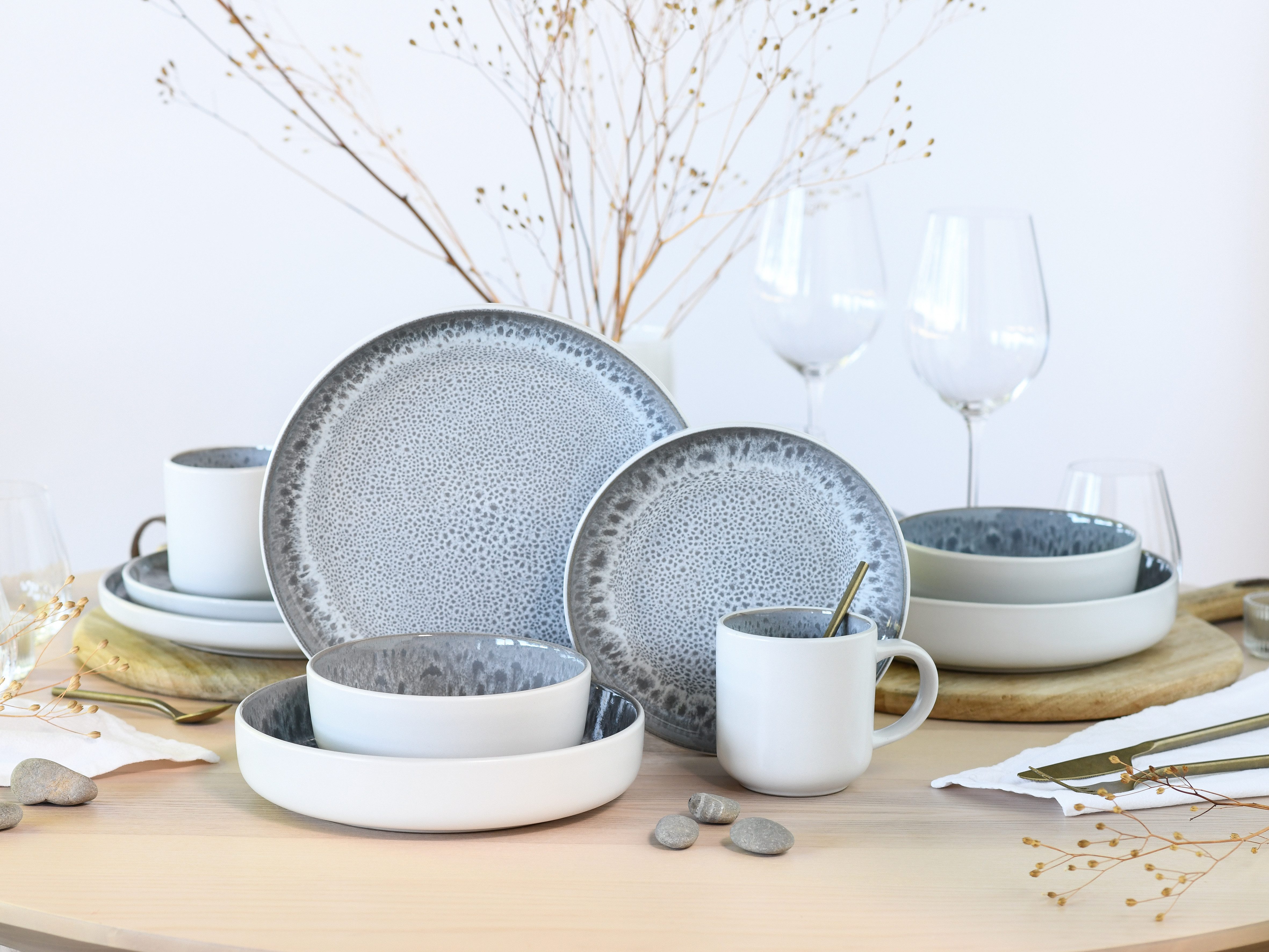 OTTO home Kombiservice modernes Geschirr-Set, Service Lykk (10-tlg), 2 Personen, Steinzeug, hohe Haltbarkeit, spülmaschinen- & mikrowellengeeignet, Reaktivglasur