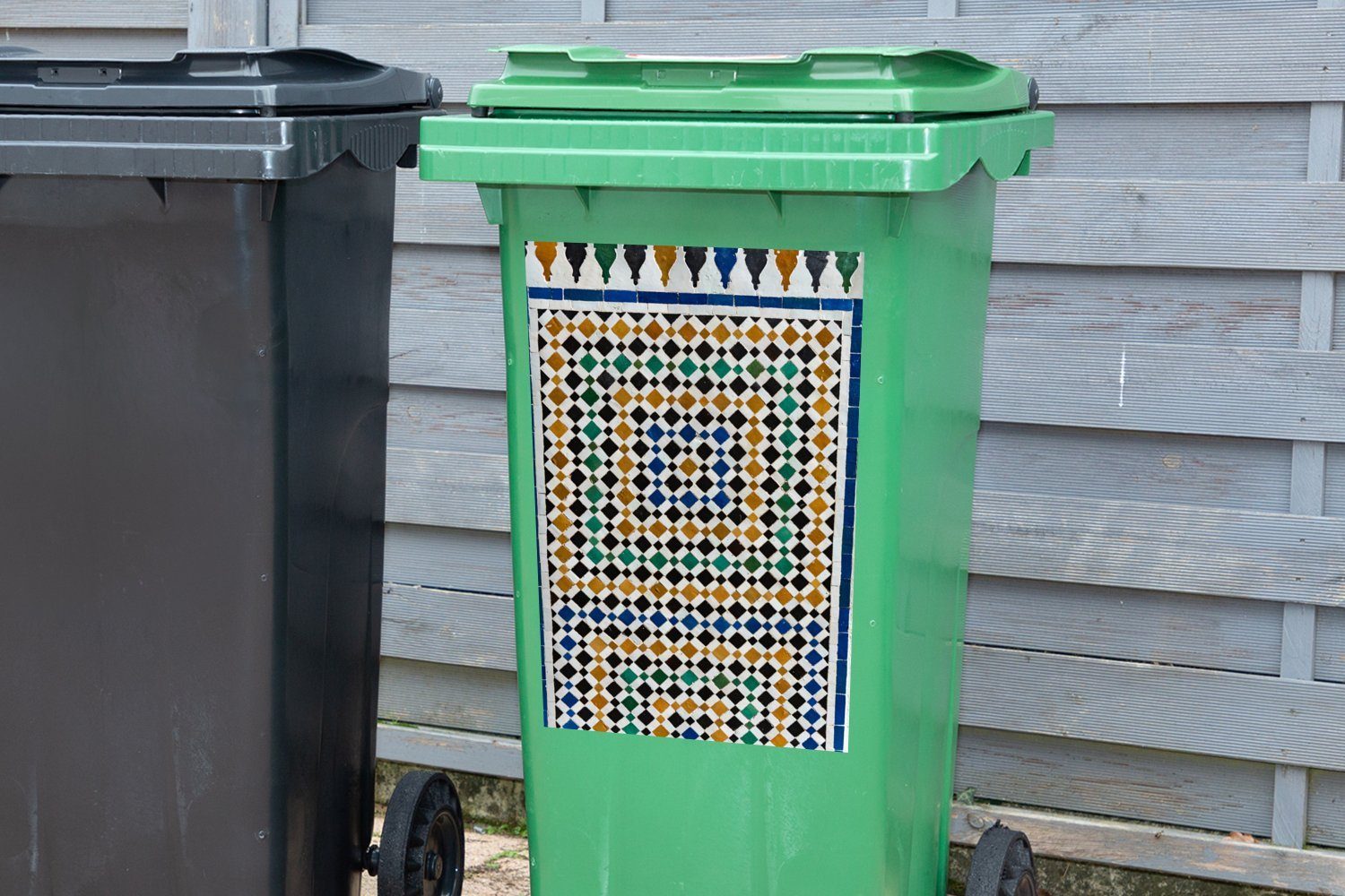 Mülltonne, wie St), marokkanisches Sticker, Wandsticker Mülleimer-aufkleber, (1 Abfalbehälter Mosaik, das Ein Labyrinth eine Container, aussieht MuchoWow Art