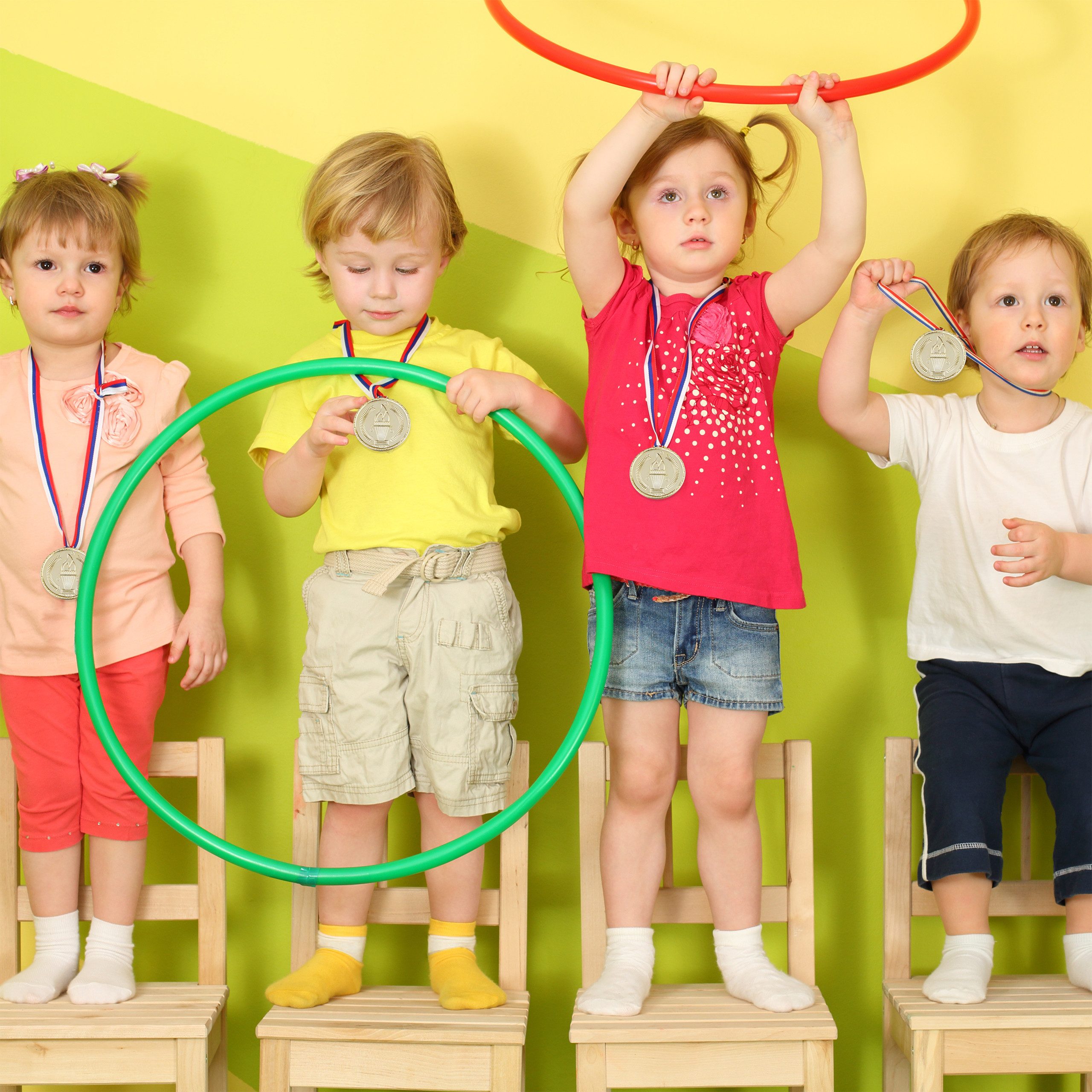 relaxdays Dekoobjekt 120 x Goldmedaille Kinder (12 St) – Bild 3 von 5