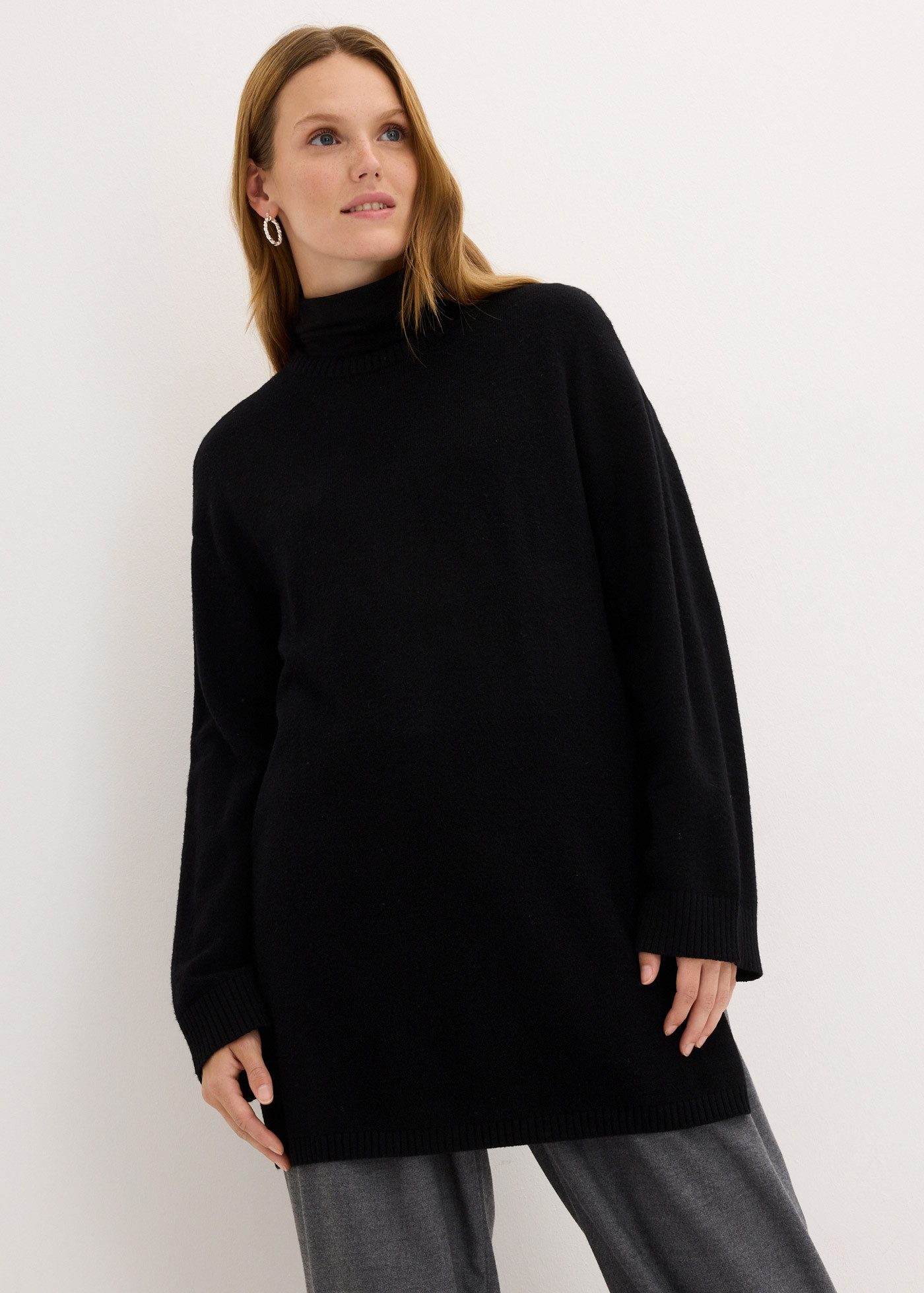 bonprix Strickpullover aus Viskosemischung, Oversize Passform, Po-bedeckende Länge