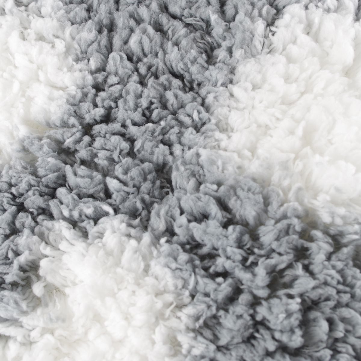 Wohndecke Kuscheldecke aus Polyester in Lammfelloptik ca. 150x200 cm, VIVA, mit Herzmotiv – Bild 5 von 5
