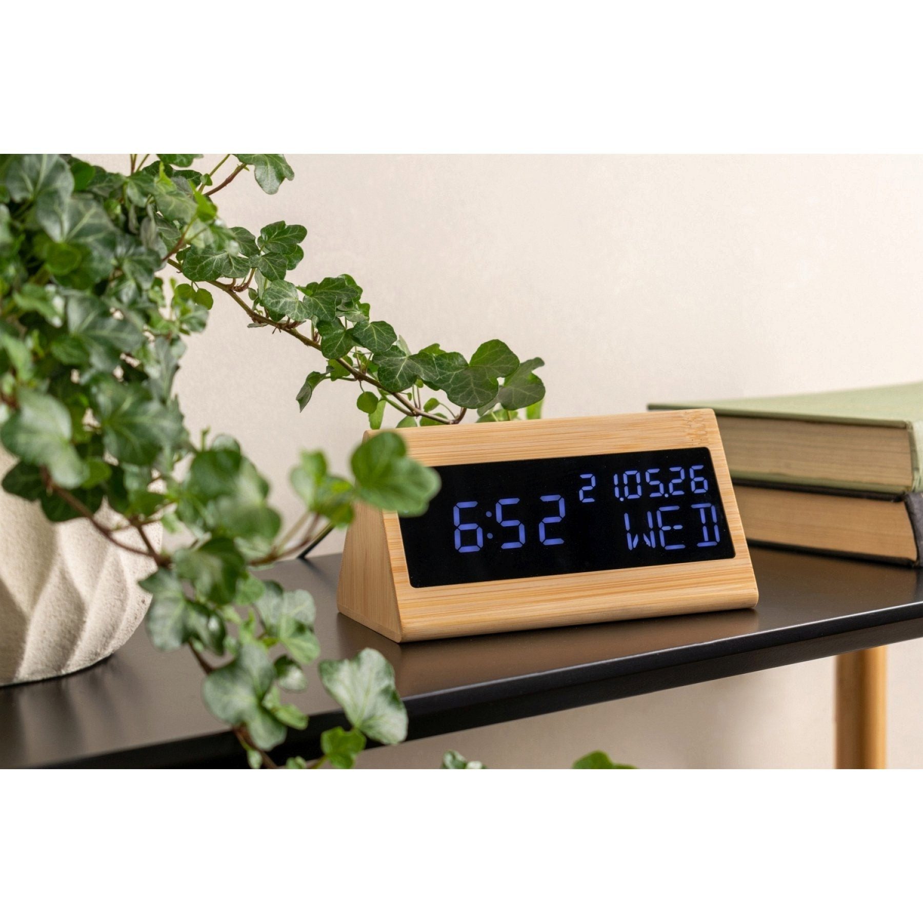 Present Time Tischuhr wunderschöner Retro Holz Wecker mit Digital anzeige & günstig online kaufen