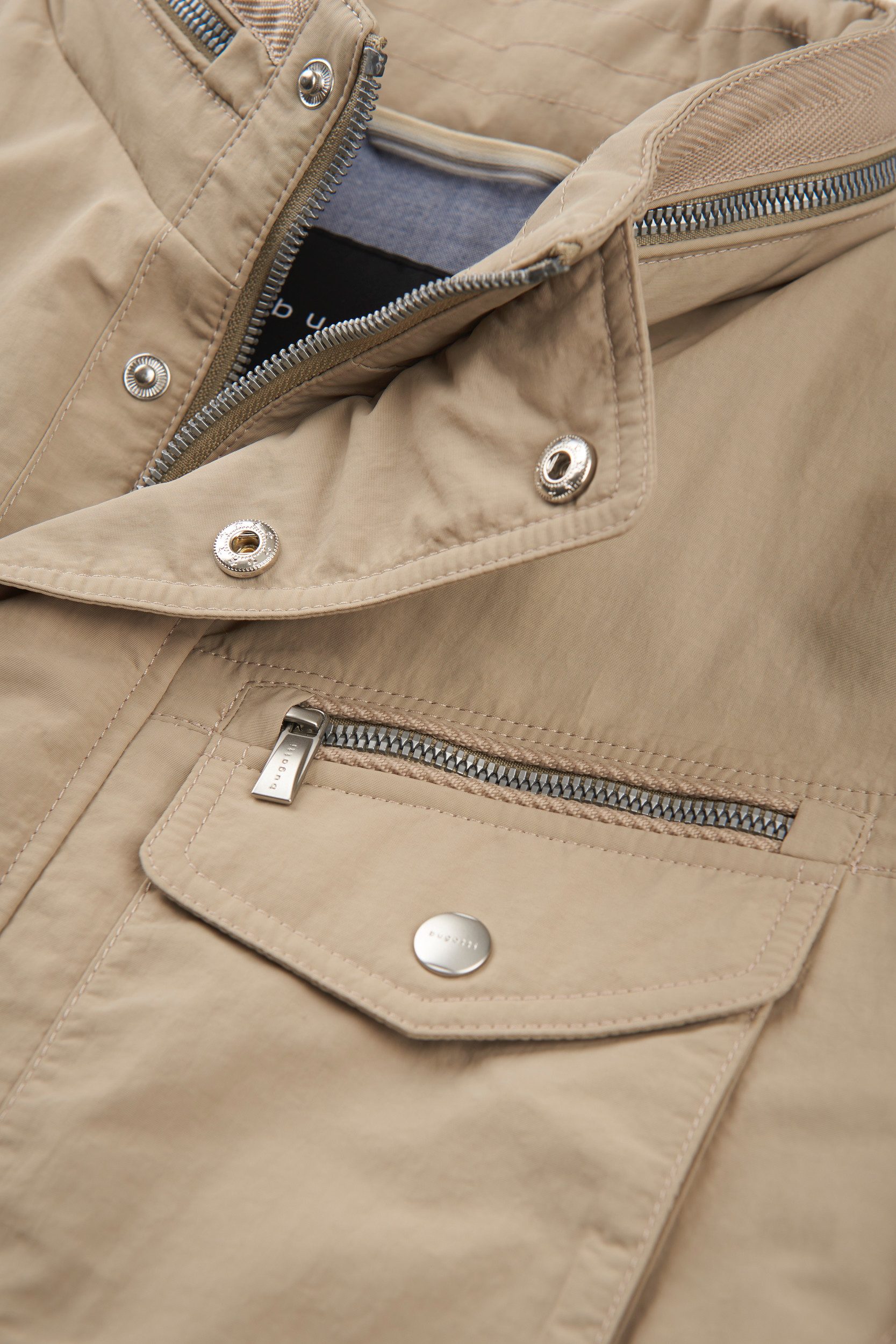 bugatti Kurzjacke mit einrollbarer Kapuze