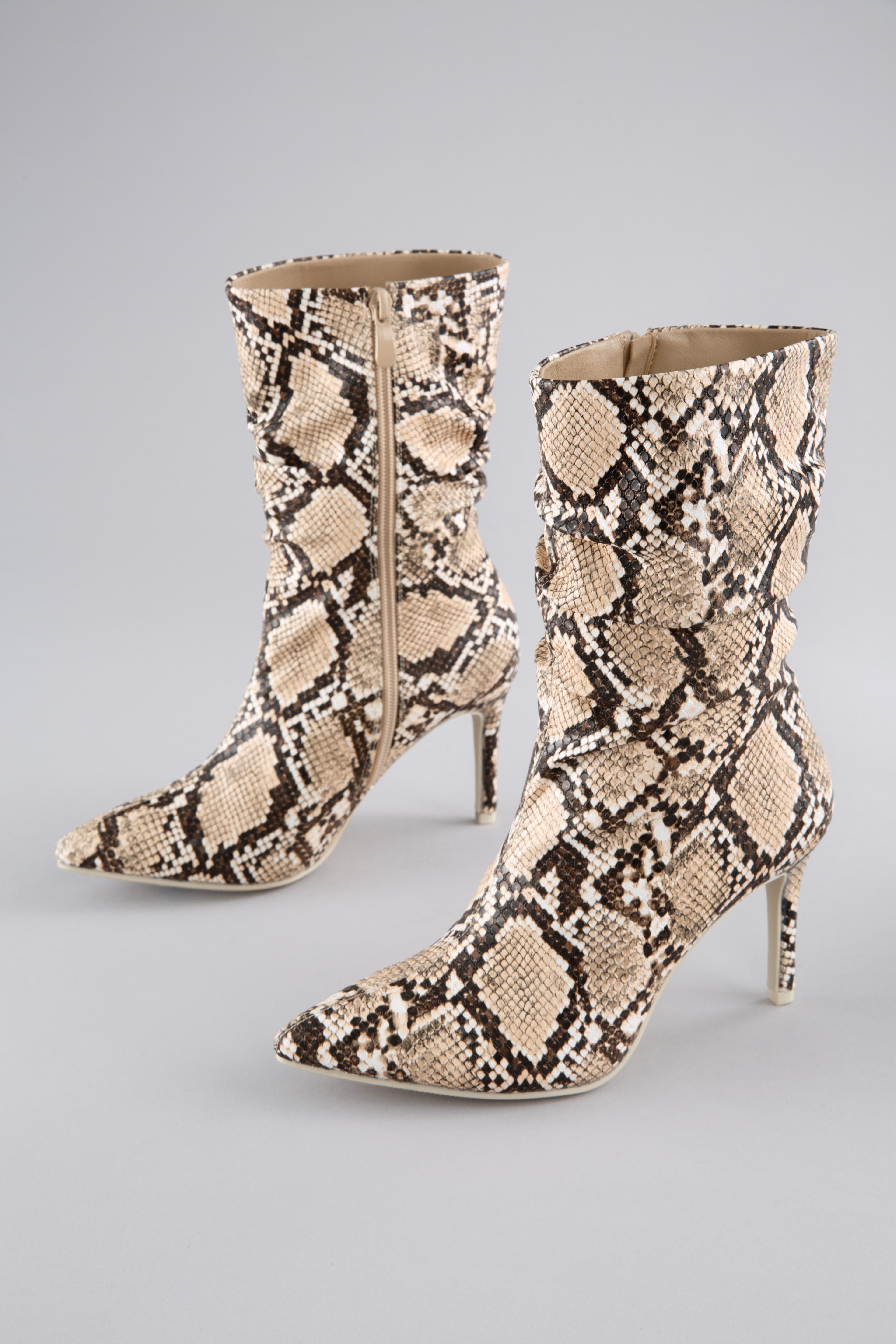 Aniston SHOES Stiefelette mit Raffungen am slouchy Schaft - NEUE KOLLEKTION günstig online kaufen