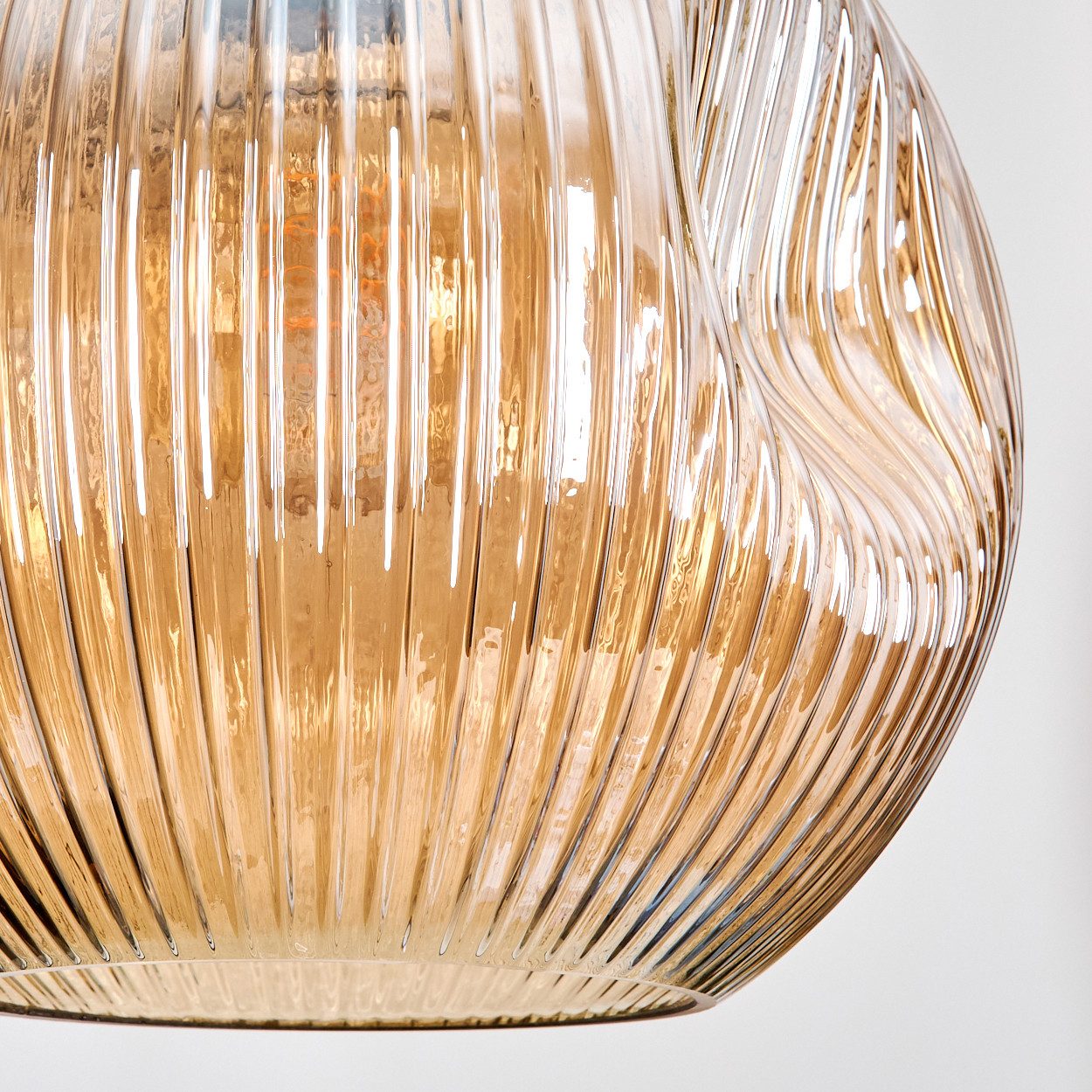 hofstein Hängeleuchte Hängelampe aus Metall/Riffelglas in Schwarz/Chrom/Rauch/Bernstein, Hängeleuchte im modernen Retro/Vintage-Design (20; 25; 30 cm),3xE27