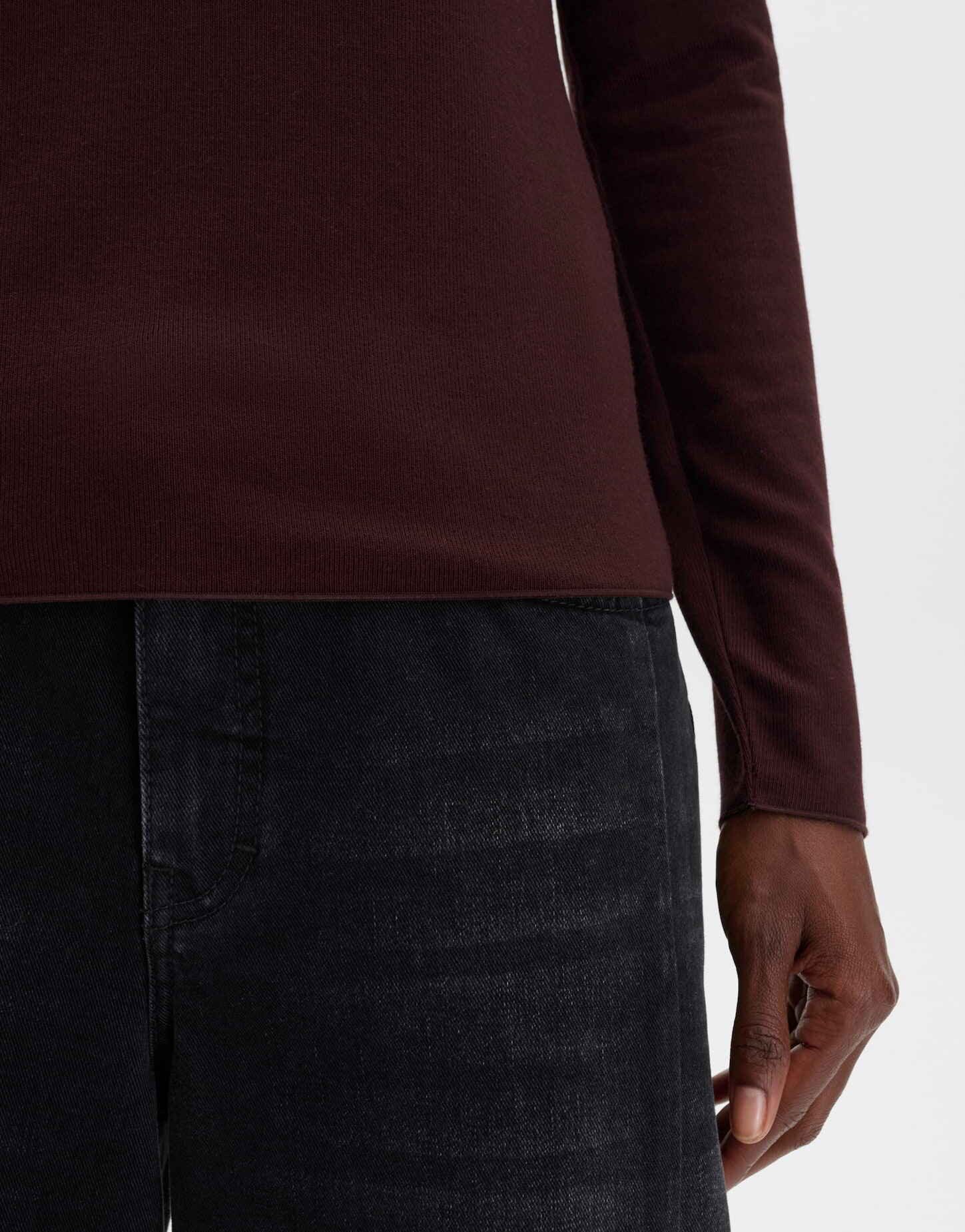 someday Langarmshirt Kirosa soft long aus fließender Viskose Gerader Schnitt mit Rundhalsausschnitt für vielseitige Layerings – Bild 5 von 5