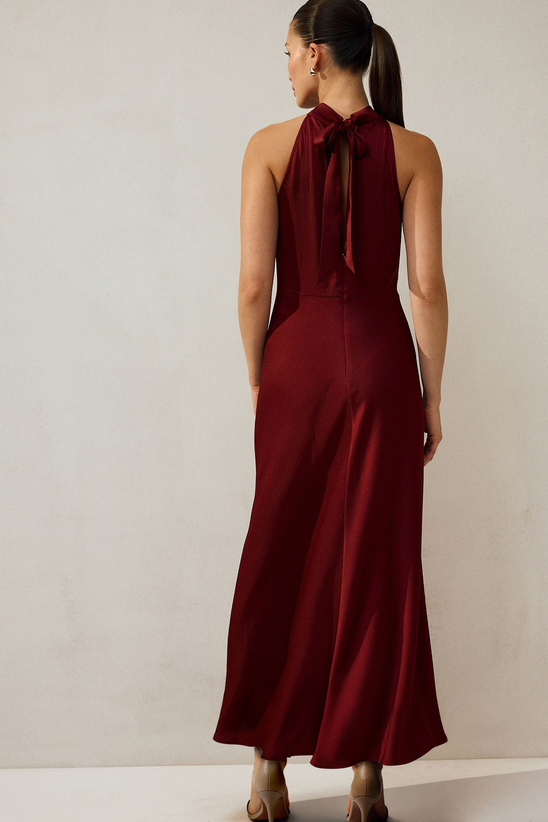 Next Midikleid Neckholder-Midikleid aus strukturiertem Satin (1-tlg) günstig online kaufen