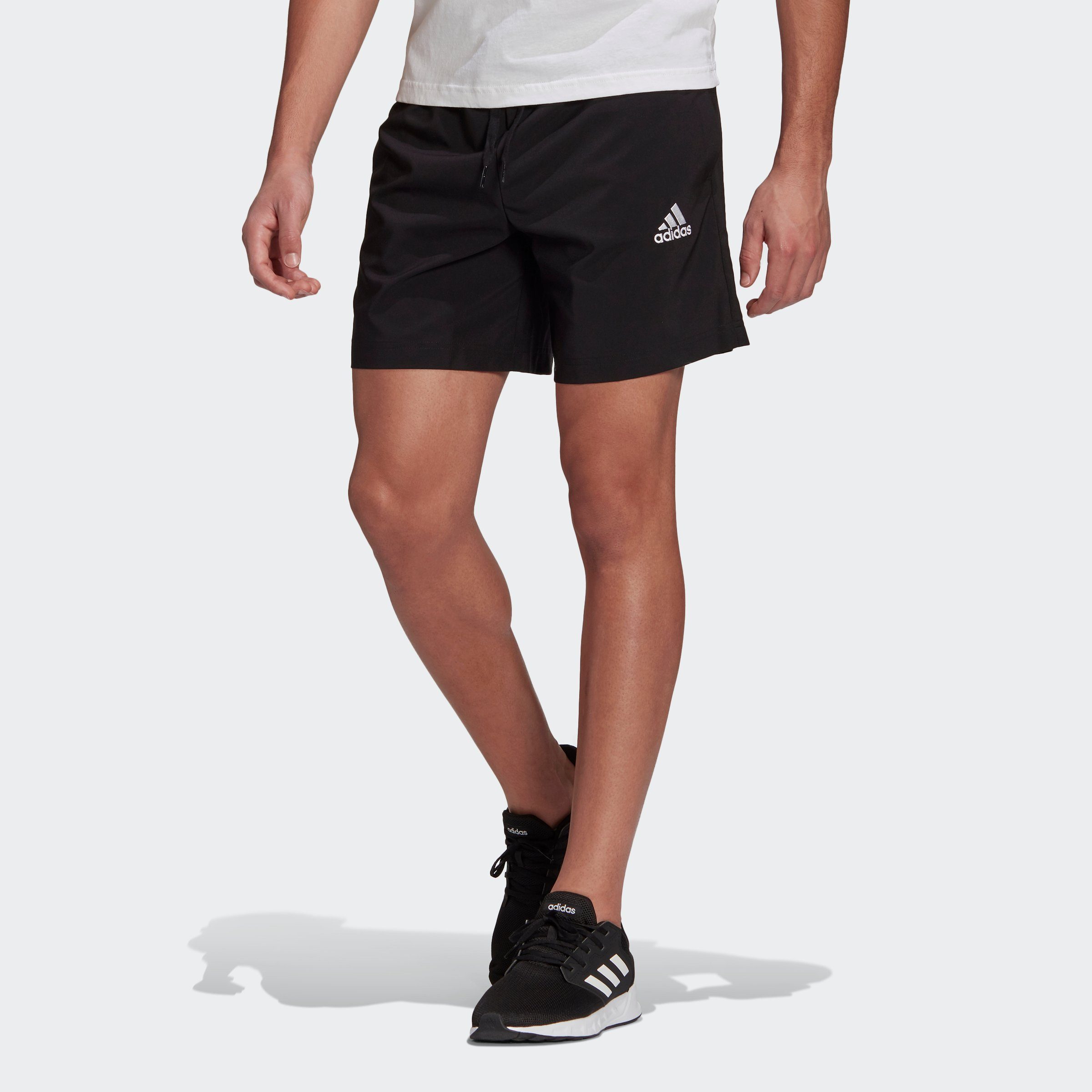 adidas Sportswear Shorts AEROREADY ESSENTIALS CHELSEA SMALL LOGO (1-tlg)