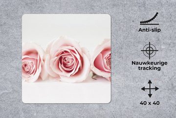 MuchoWow Gaming Mauspad Studioaufnahme von drei rosa Rosen nebeneinander (1-St), Mousepad mit Rutschfester Unterseite, Gaming, 40x40 cm, XXL, Großes