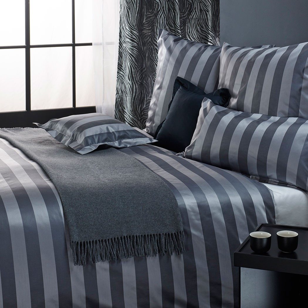 Curt Bauer Bettwäsche Mako-Brokat-Damast Como stahlgrau 135 cm x 200 cm, Bettbezug Kopfkissenbezug Set kuschelig weich hochwertig