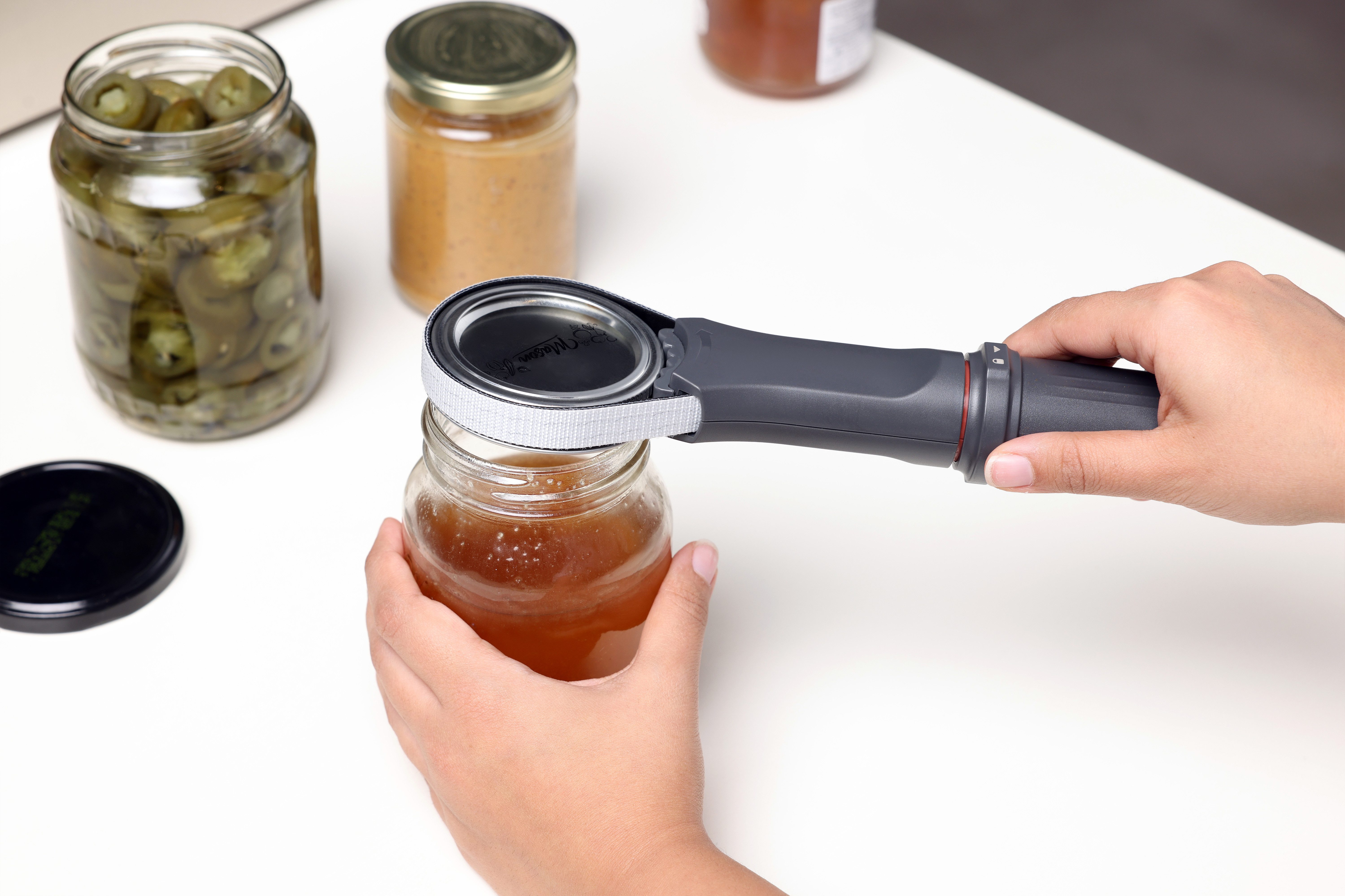 zyliss Multiöffner für Glas und Flasche, öffnet jeden Deckel mühelos – Bild 3 von 5