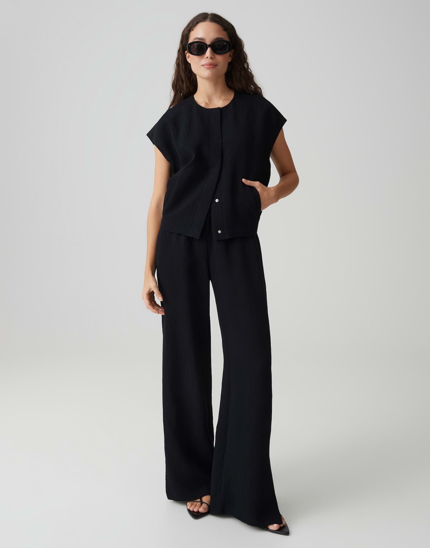 OPUS PANTS Anzugweste Wenali aus Webware in ovalem Schnitt Überschnittene Schulter für einen modernen Layering Look – Bild 5 von 5