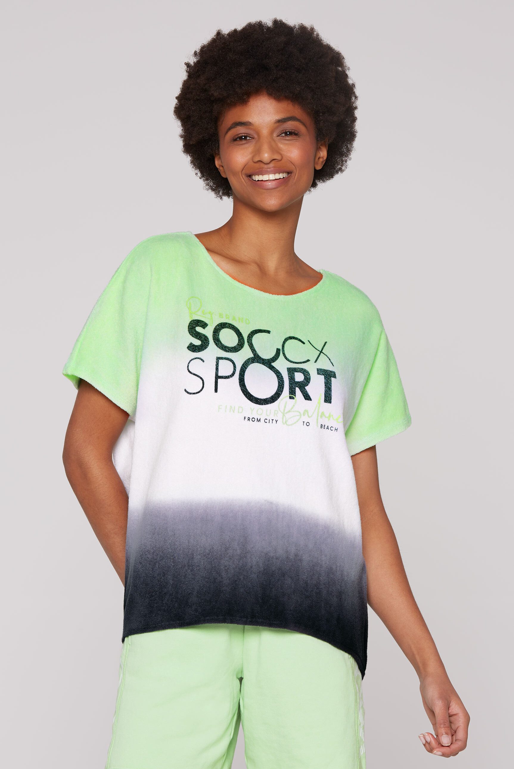 SOCCX Rundhalsshirt, mit überschnittenen Schultern günstig online kaufen