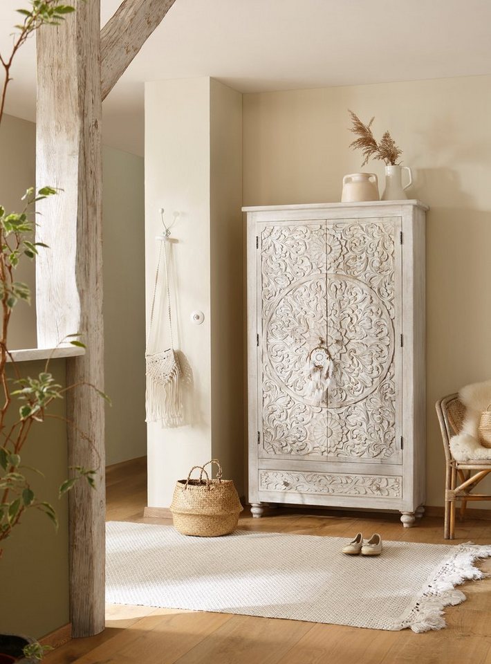 Home affaire Drehtürenschrank Fenris pflegeleichtes Mangoholz, mit dekorativen  Schnitzereien, Höhe 180 cm