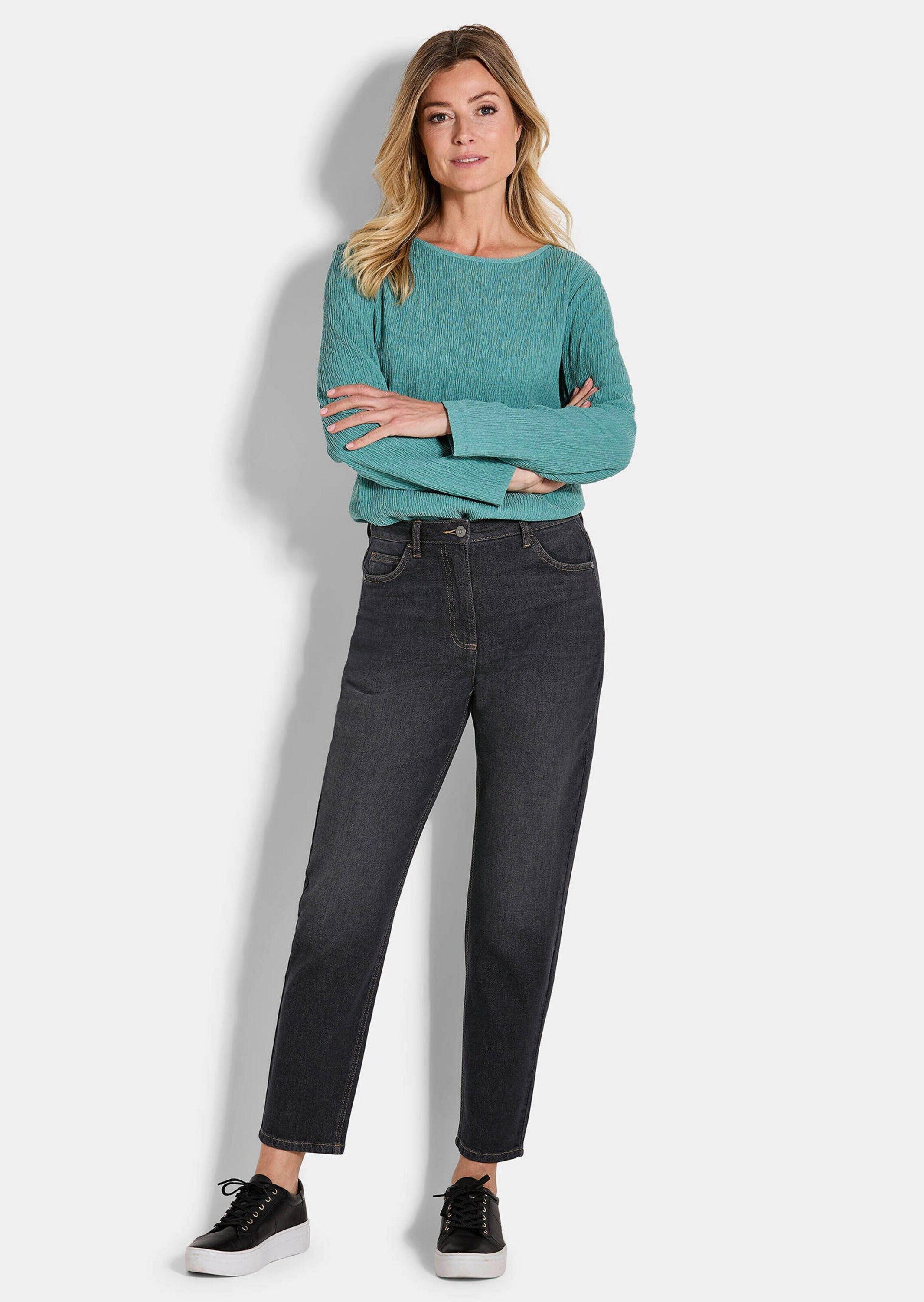 GOLDNER 5-Pocket-Jeans Kurzgröße: Baumwoll-Stretch Mom Jeans SARA Lange bequeme Jeans mit modischer Waschung und Formbund