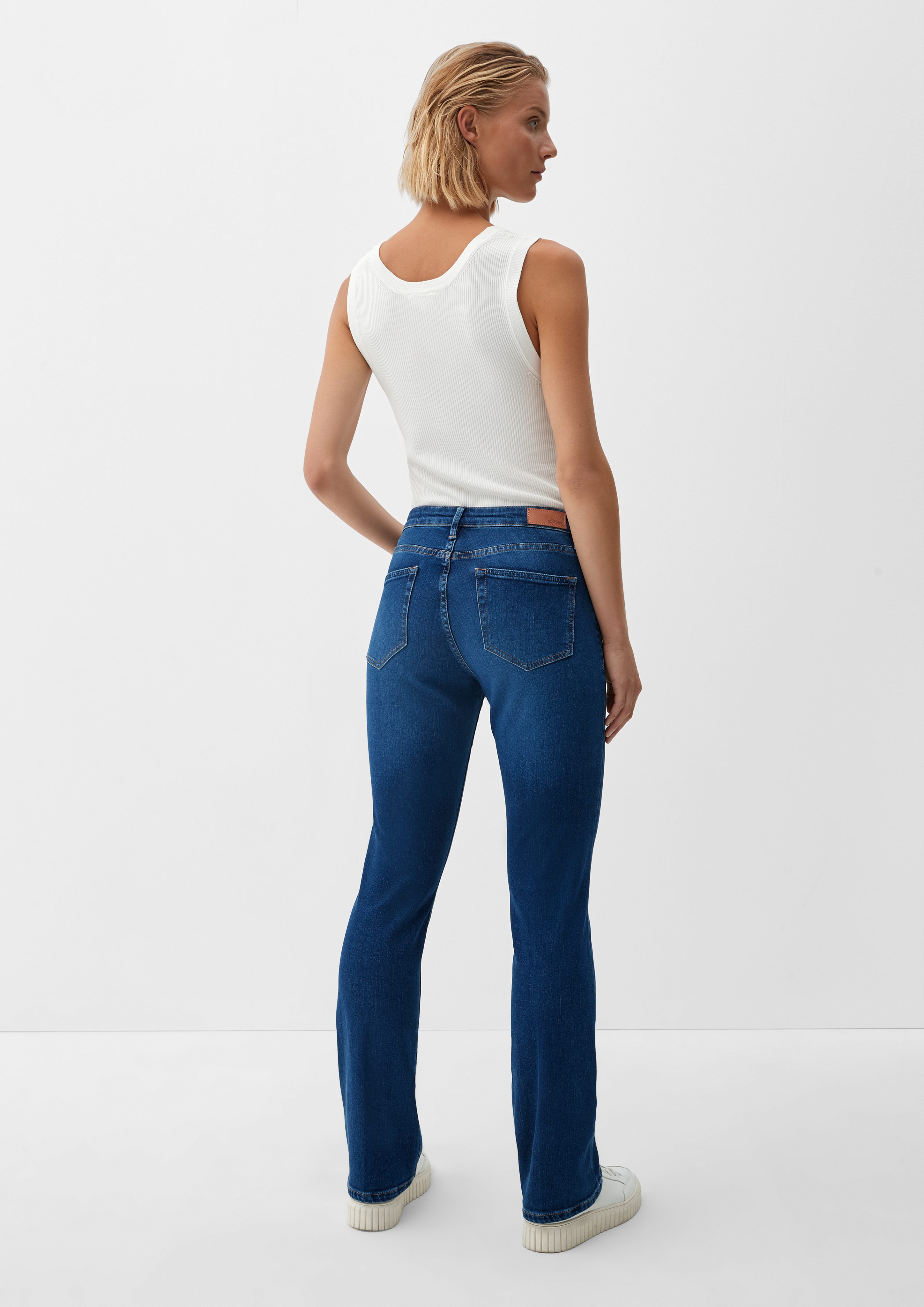 5-Pocket-Jeans Leder-Patch Slim Fit Leg / Jeans / Beverly / Mid Bootcut Rise s.Oliver