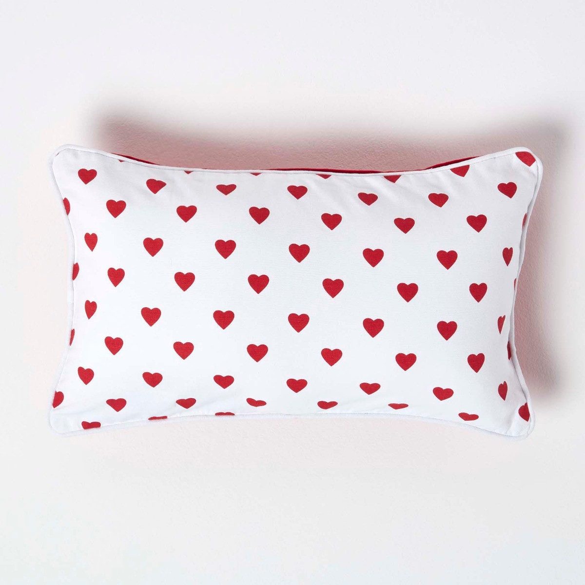 Homescapes Kissenhülle Baumwoll-Kissenbezug mit roten Herzen, 30 x 50 cm günstig online kaufen