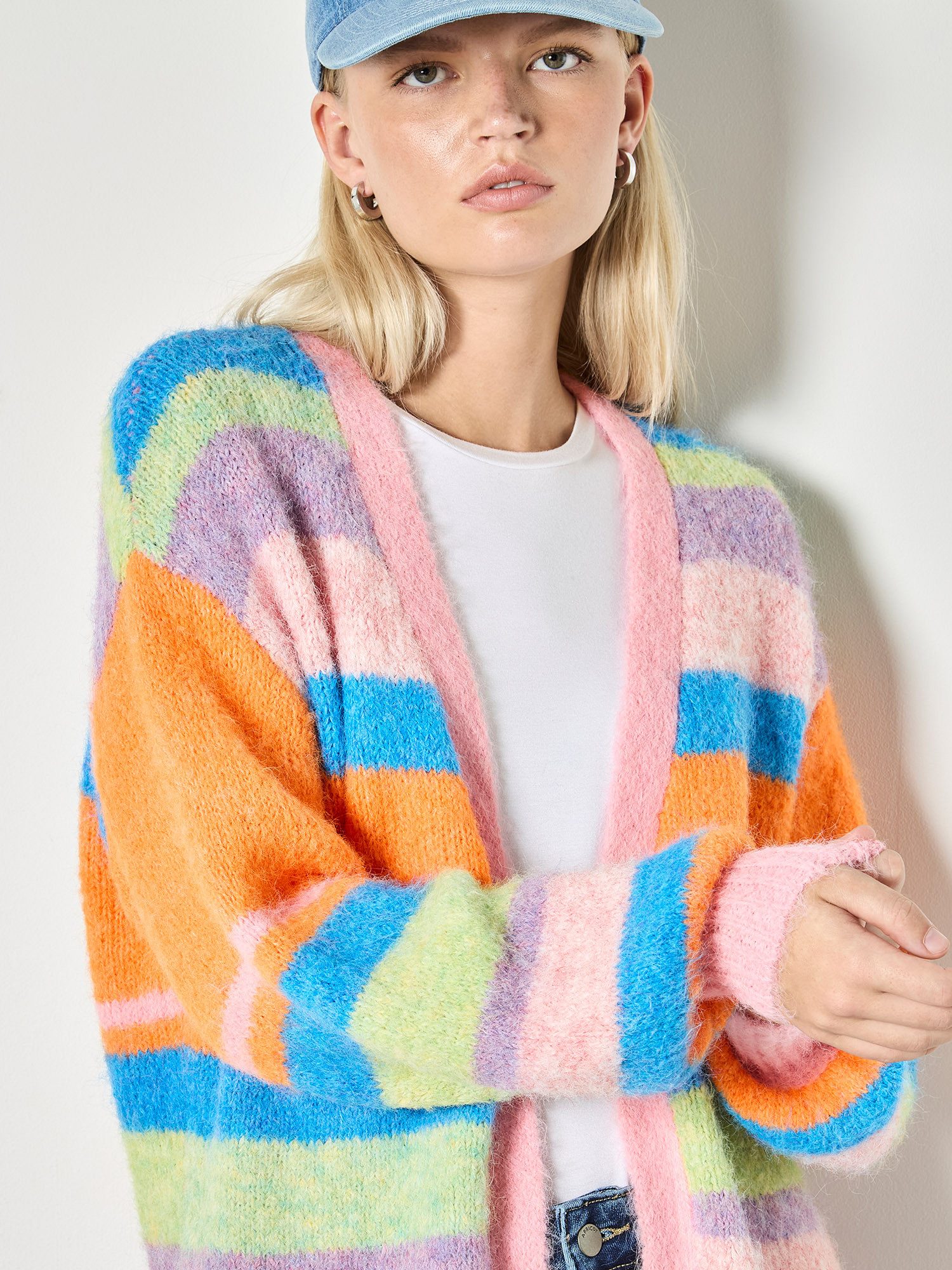 Apricot Cardigan Flauschige Strickjacke mit Streifen