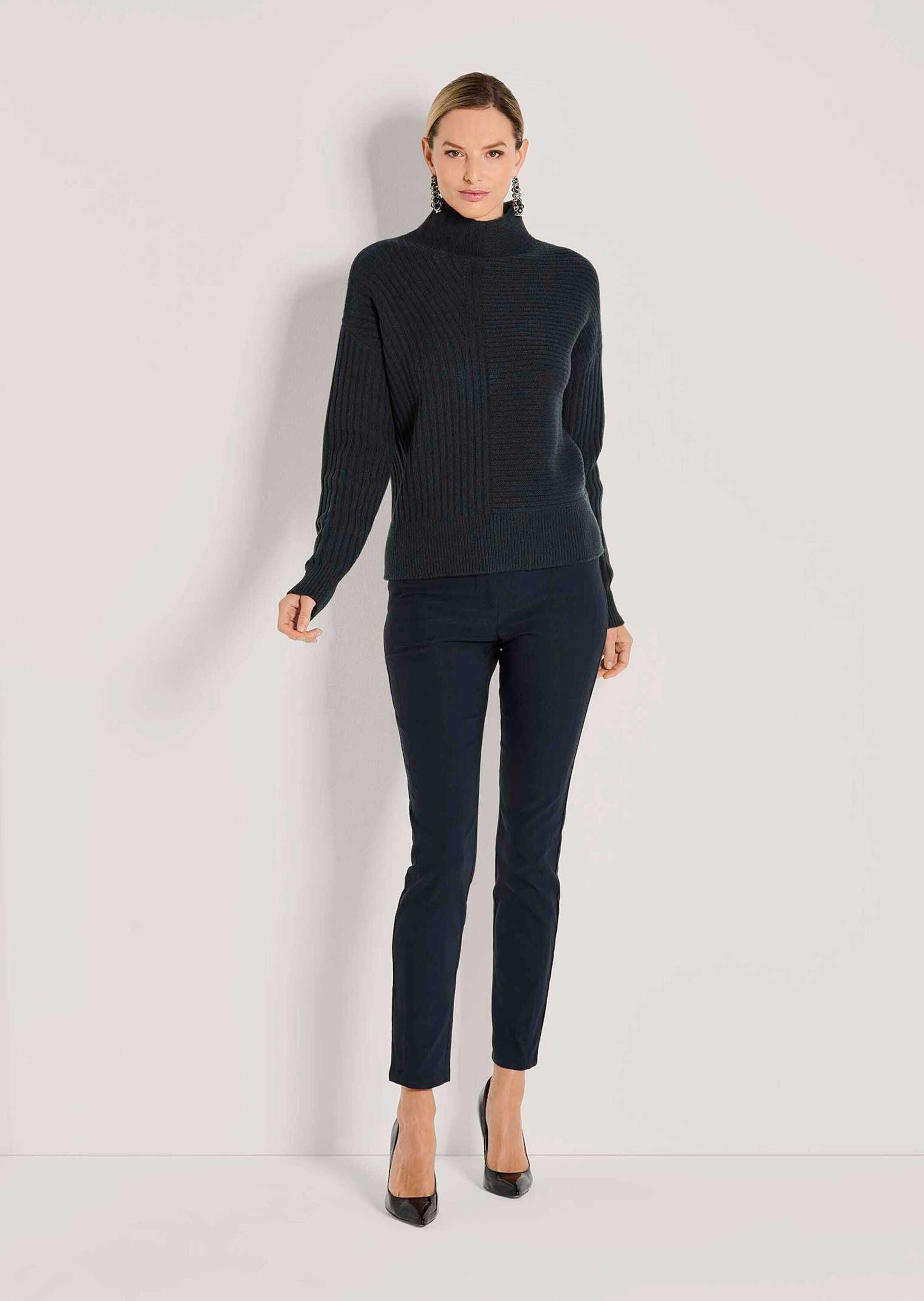 Strickpullover Eleganter Wollpullover mit Stehkragen