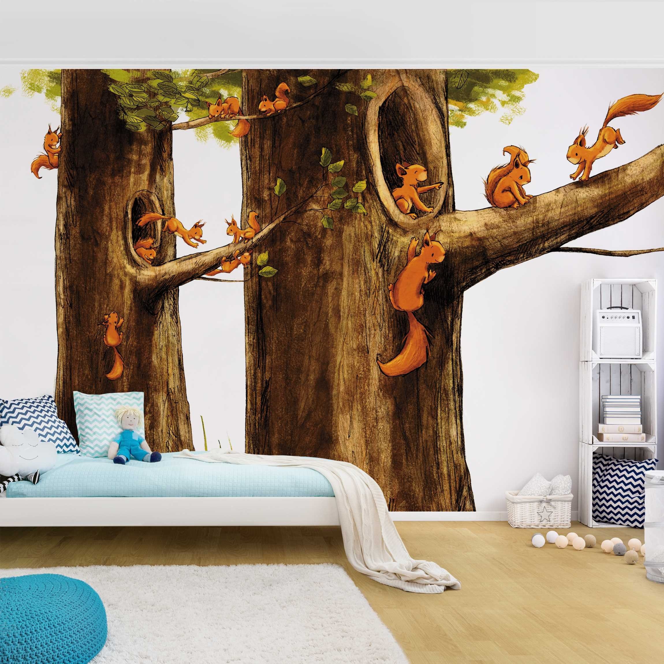 Bilderdepot24 Kindertapete Kinderzimmer Zuhause Einhörnchen Kinder Wanddeko Wald Baum Tiere, Glatt, Matt, (Vliestapete inkl. Kleister oder selbstklebend), Mädchenzimmer Jungenzimmer Babyzimmer Bildtapete Fototapete Wandtapete