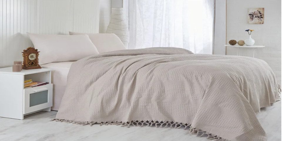 L'Essentiel Maison Tagesdecke Große : 220x240 %100 Baumwolle, Atmungsaktiv, Doppel-Piqué-Geweb