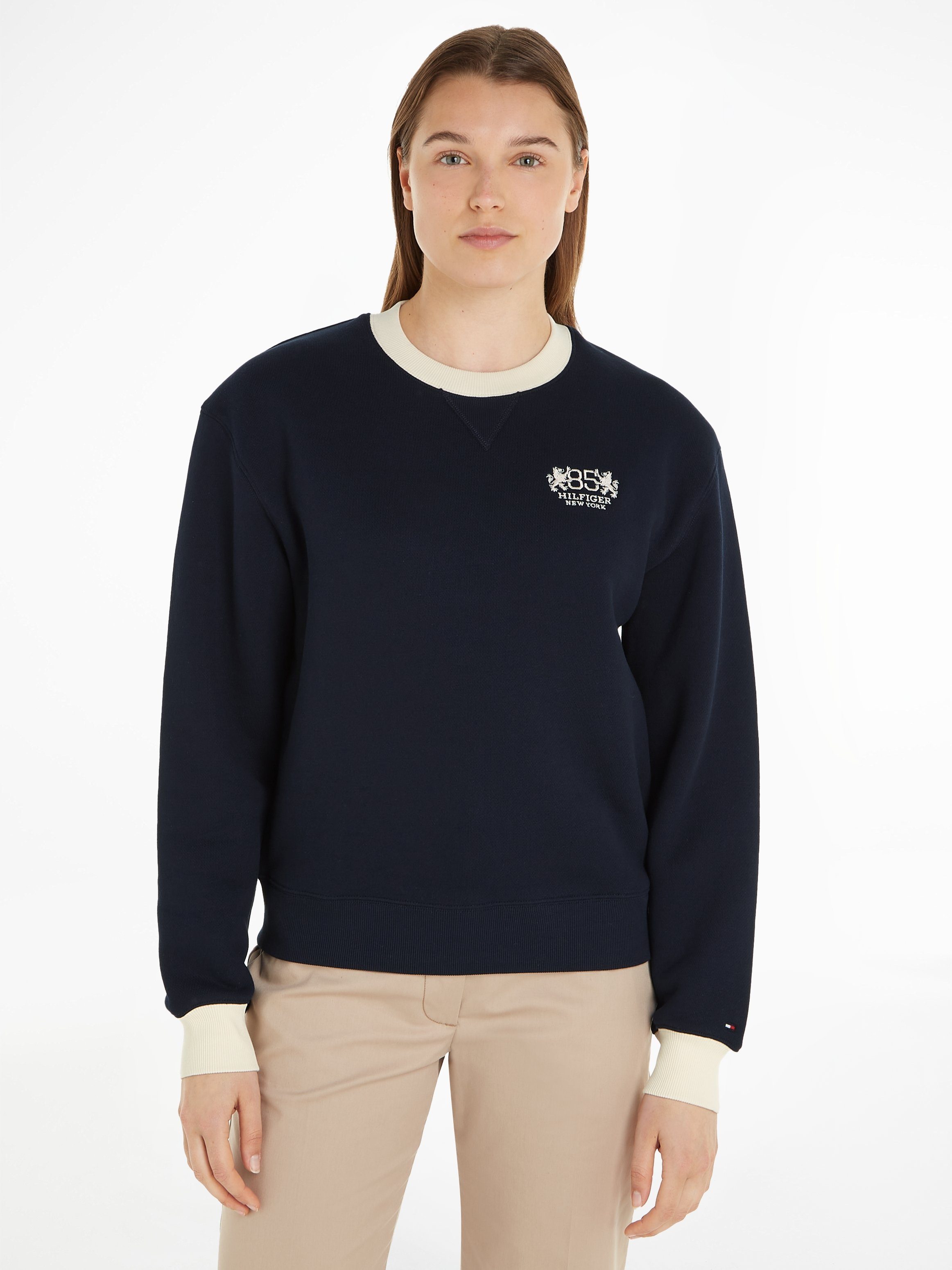 85 Sweatshirt REG Tommy Hilfiger mit CREST SWEATSHIRT Logostickerei C-NK