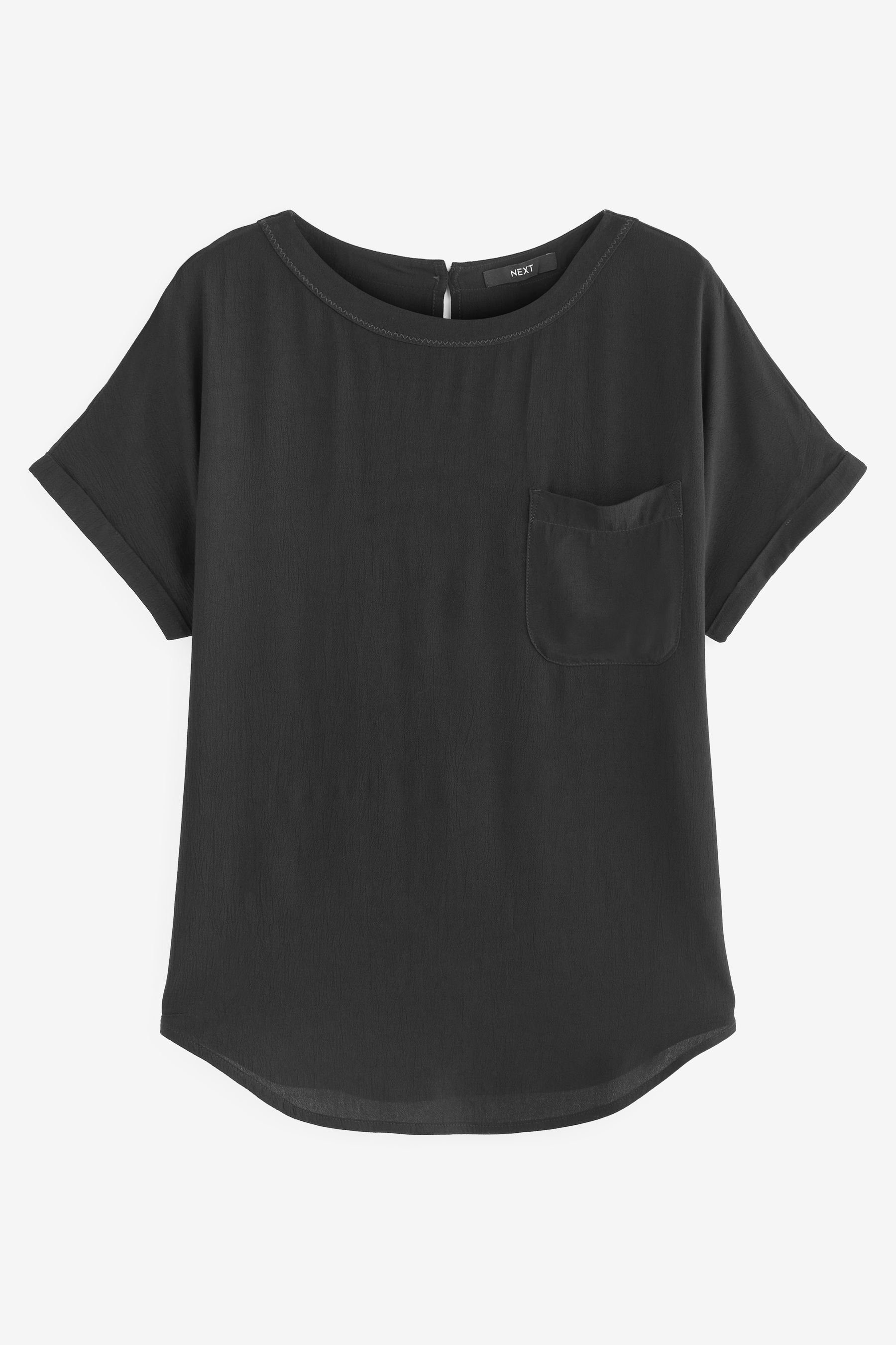 Tasche abgerundetem T-Shirt Saum, (1-tlg) Next Kurzgröße Black mit T-Shirt +