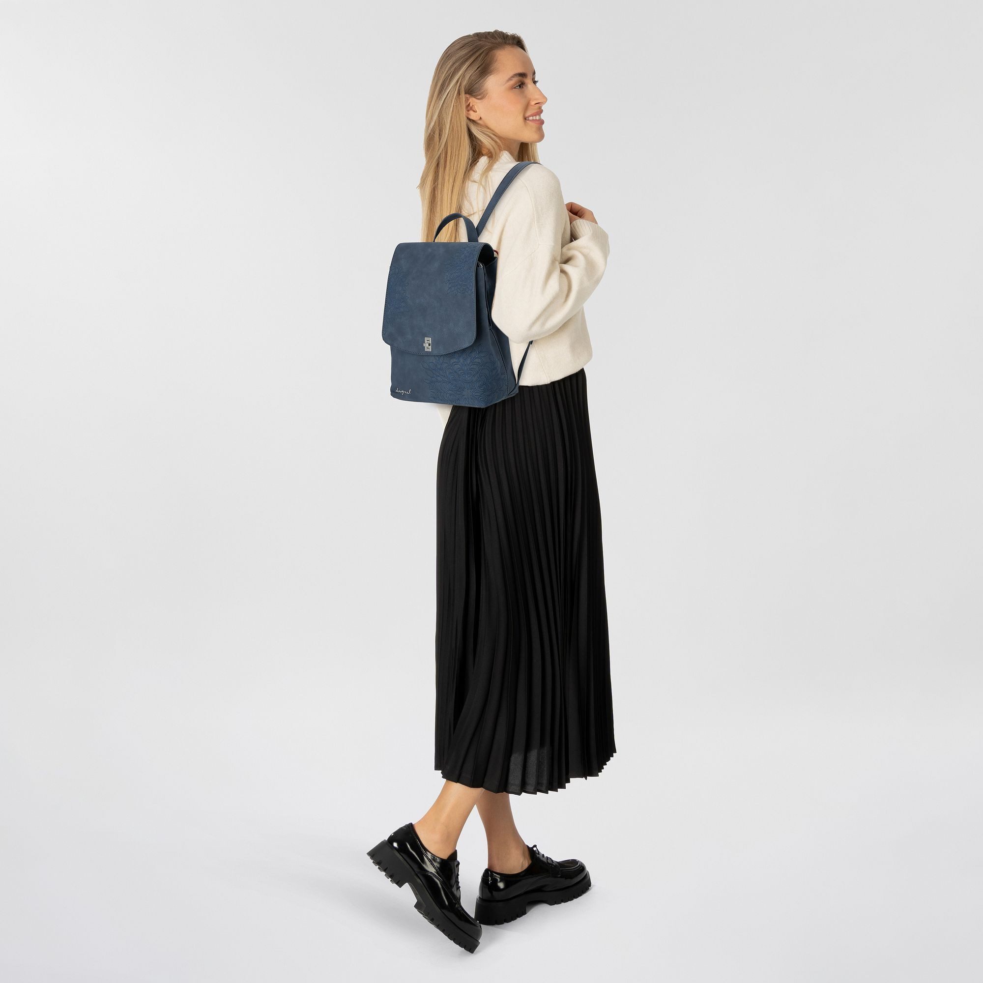 Desigual Cityrucksack Sierra, Polyurethan günstig online kaufen