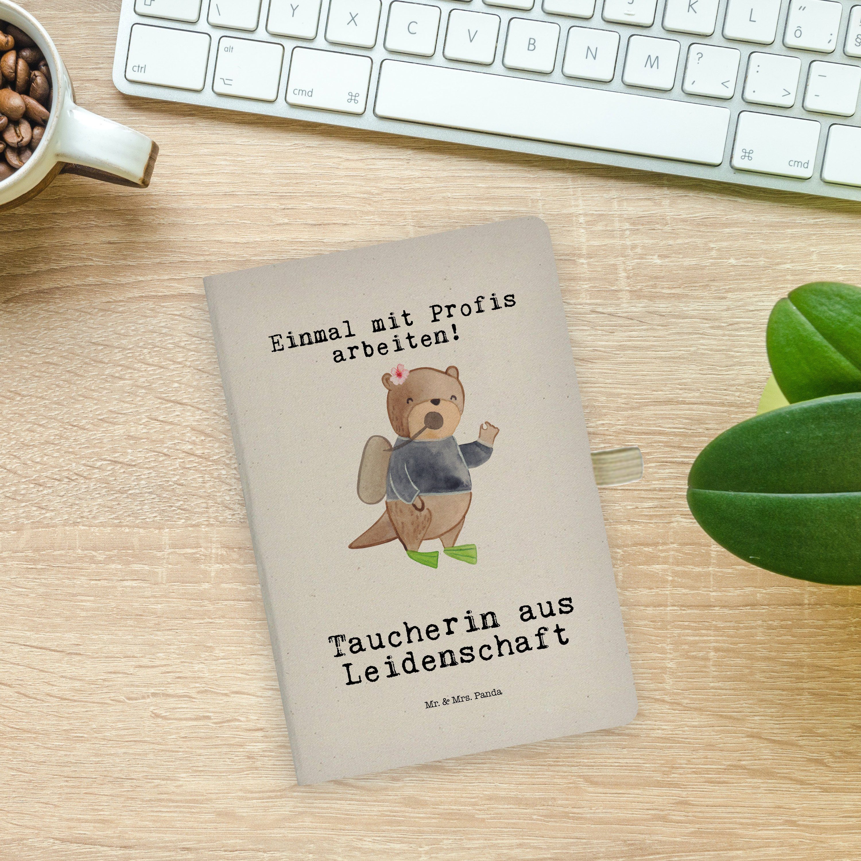 Adressbuch, Notizbuch Geschenk, Taucherin Mrs. Skiz aus Transparent - & Panda & Mr. Mr. Mrs. Panda Leidenschaft -