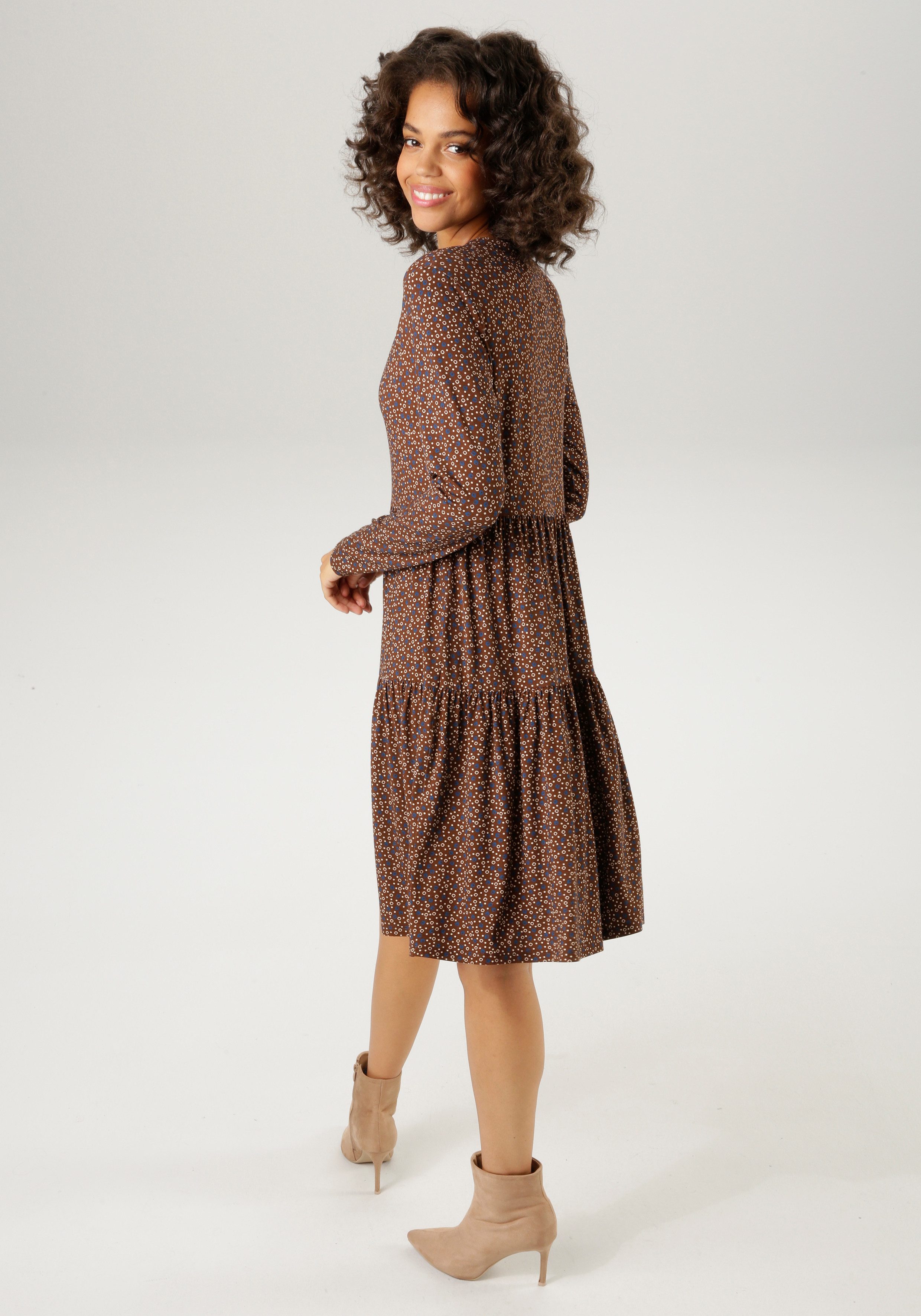 Aniston CASUAL Jerseykleid mit trendfarbigen, grafischen Allover-Druck