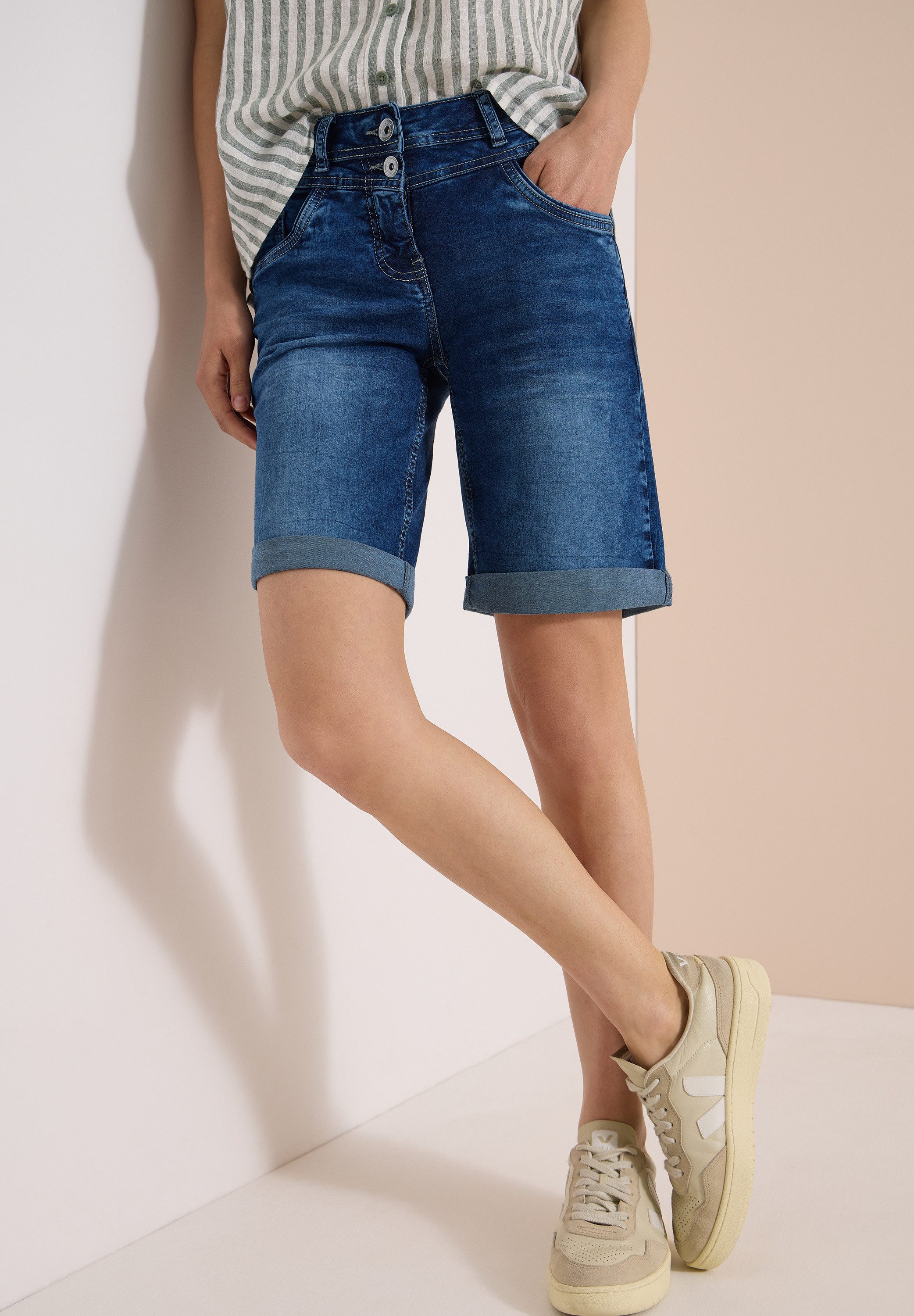 CECIL Jeansshorts Style Scarlett Turn-Up-Detail, Casual Fit, 5-Pocket-Style