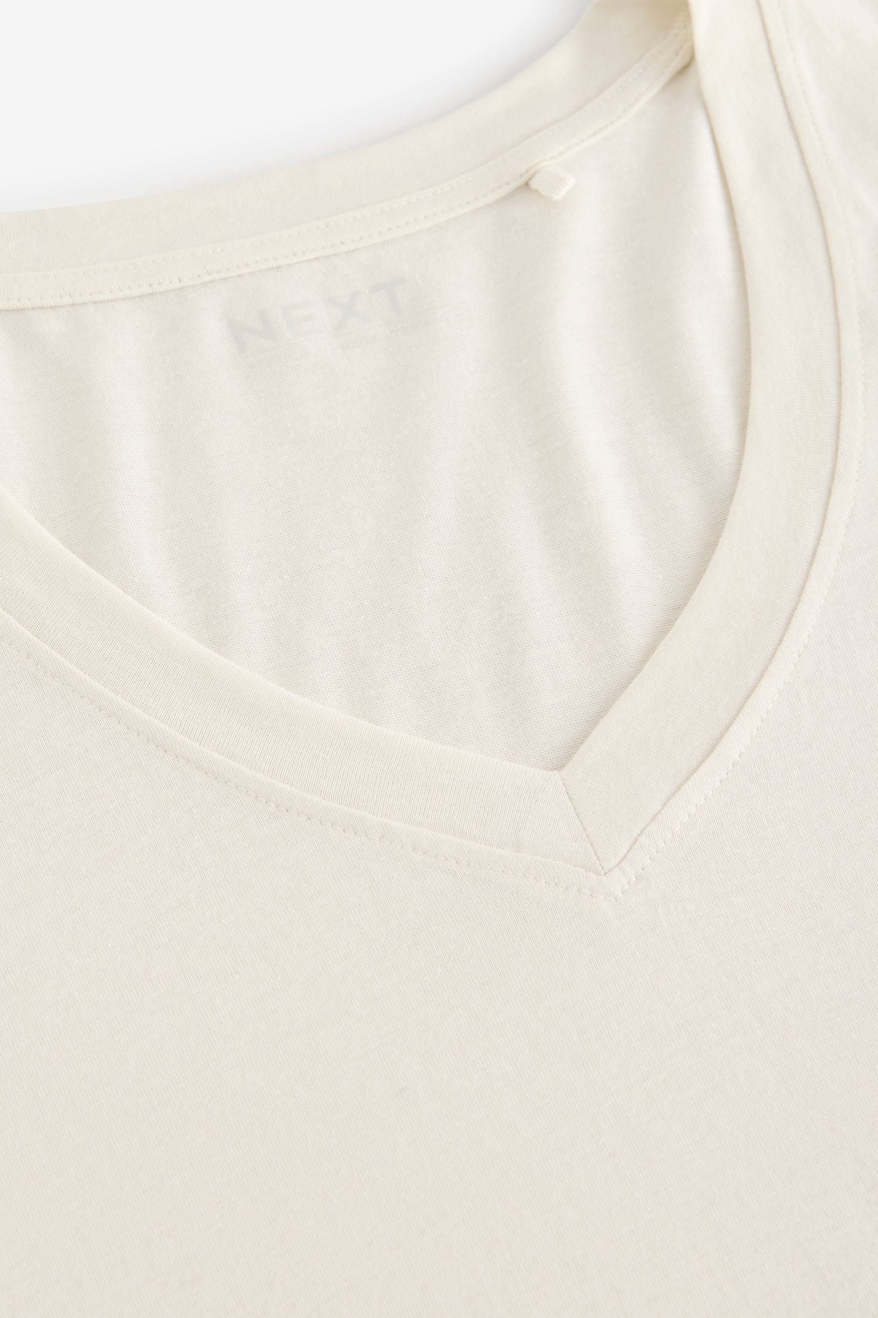 Next V-Shirt T-Shirt mit V-Ausschnitt aus Baumwolle und Modal (1-tlg)